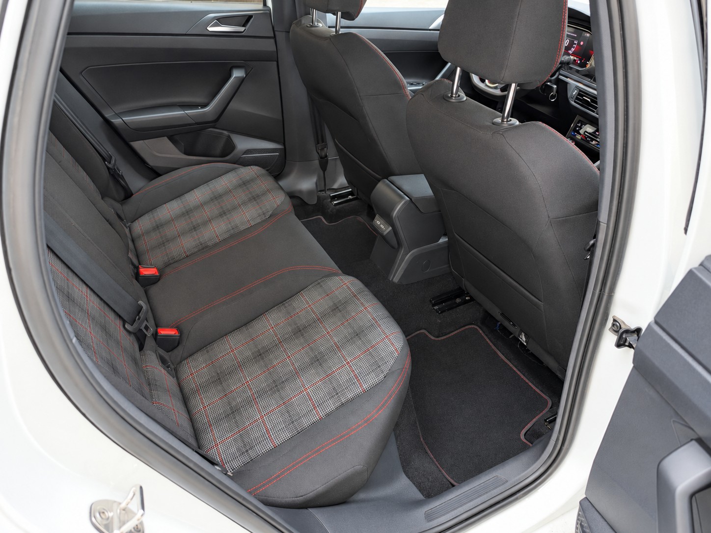 VW Polo 2.0 TSI GTI PRO-image-14