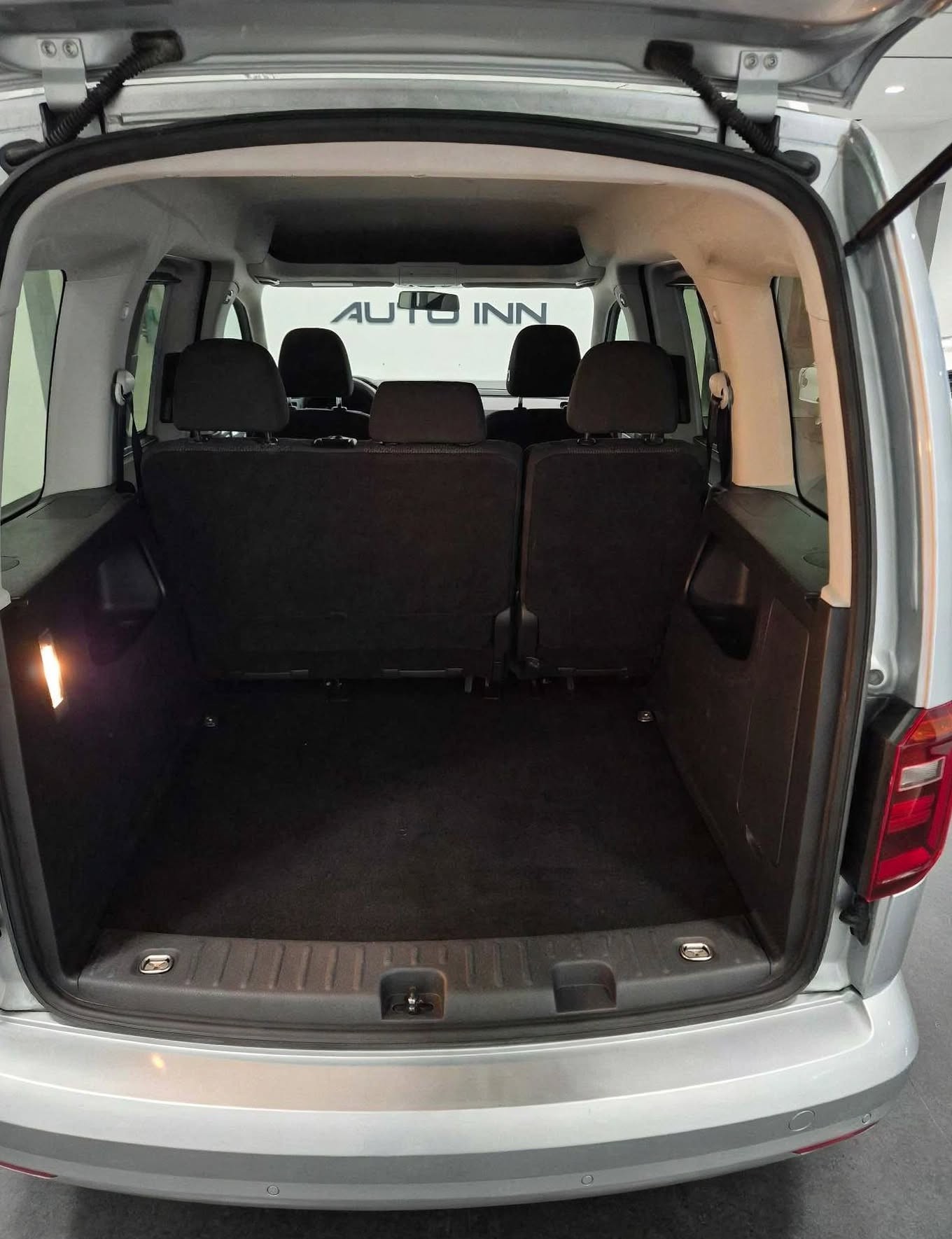 VW Caddy 1.2 TSI Generation Four - TURBO-image-3