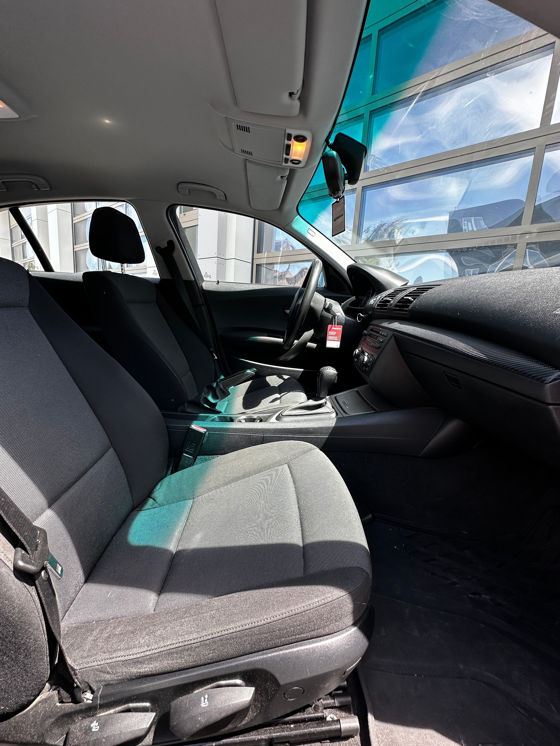 BMW 118i-image-5