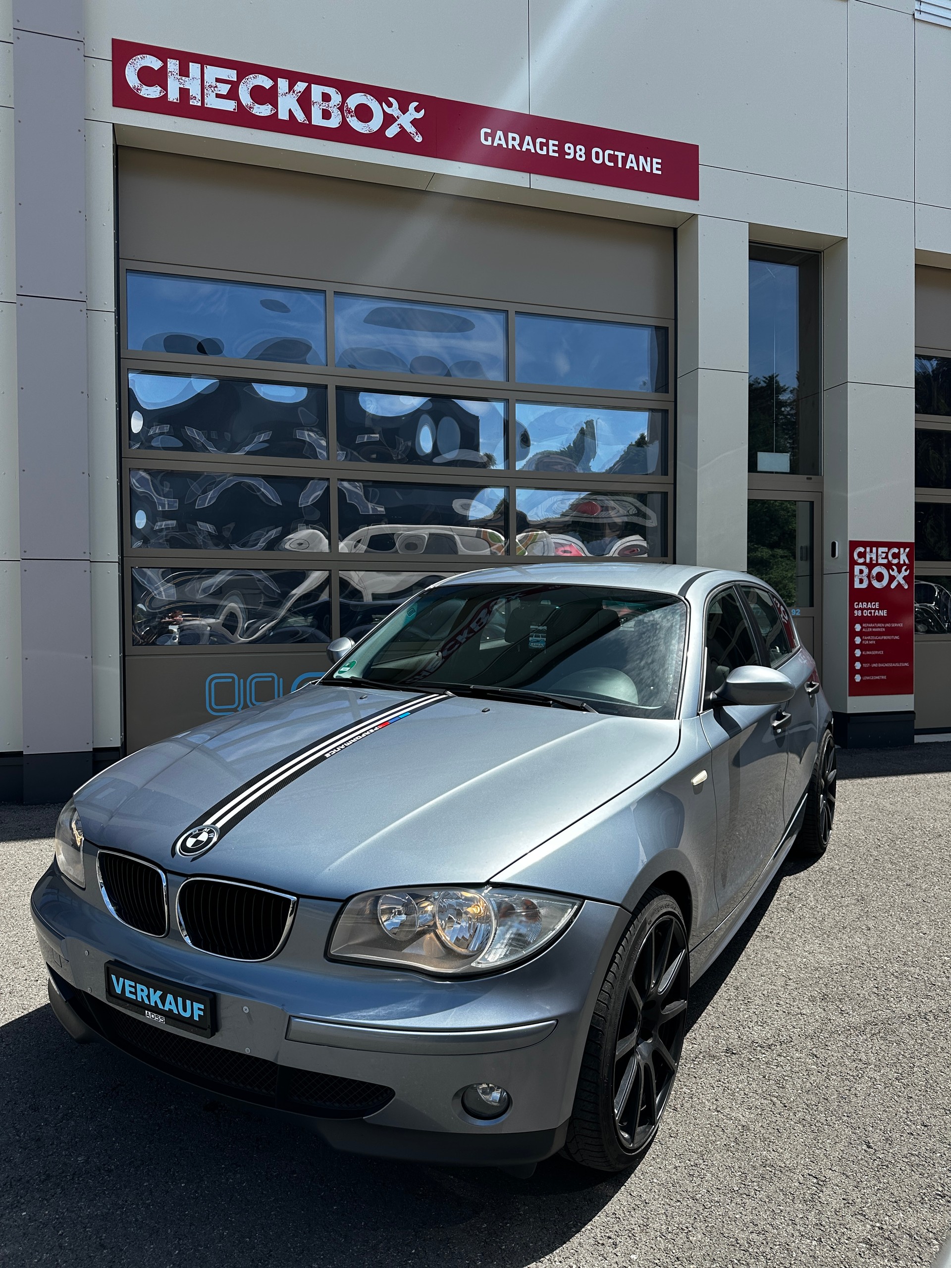 BMW 118i-image-0