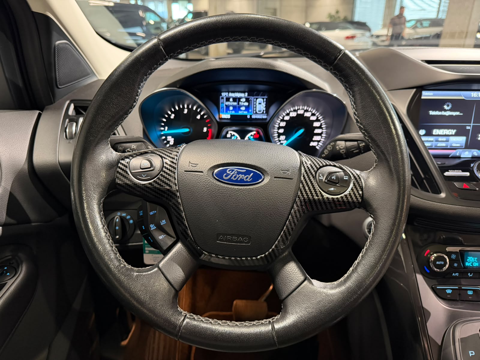 FORD Kuga 2.0 TDCi Titanium S 4WD PowerShift-image-22