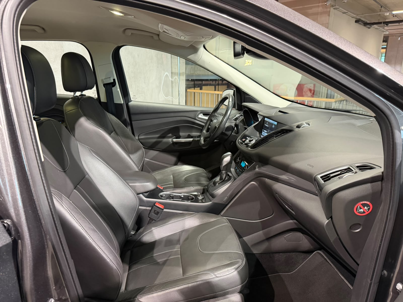 FORD Kuga 2.0 TDCi Titanium S 4WD PowerShift-image-15