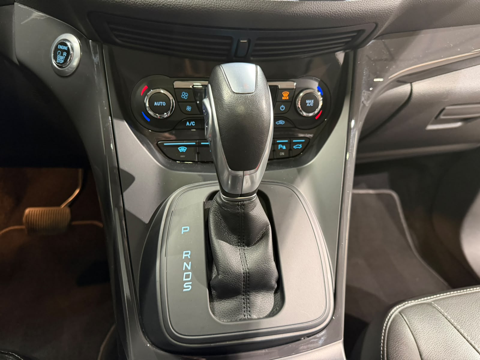 FORD Kuga 2.0 TDCi Titanium S 4WD PowerShift-image-21