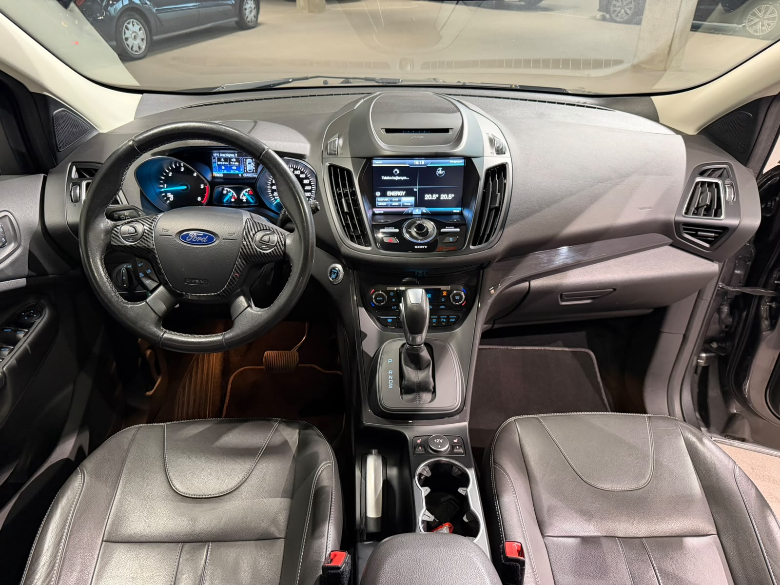 FORD Kuga 2.0 TDCi Titanium S 4WD PowerShift-image-20