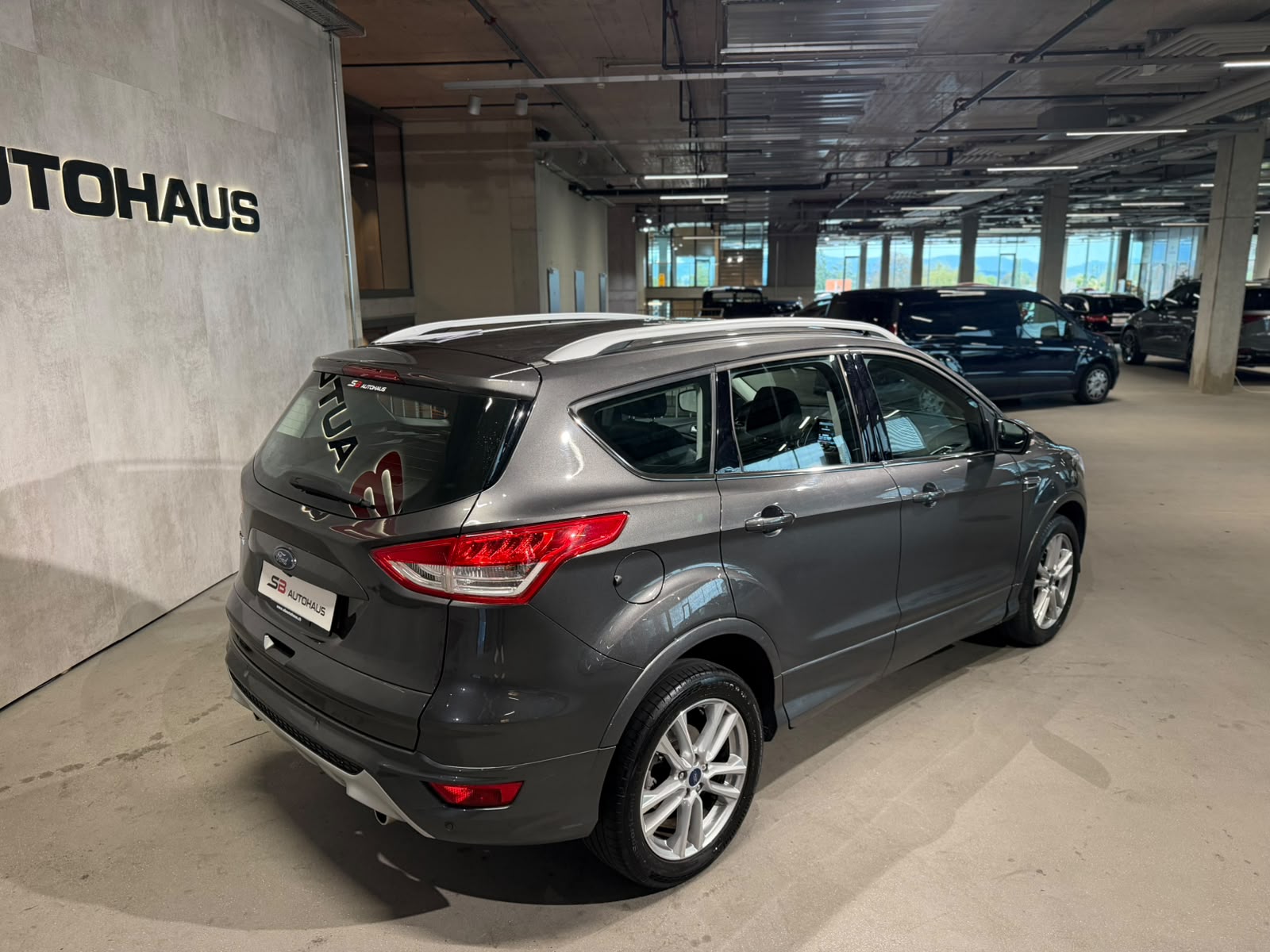 FORD Kuga 2.0 TDCi Titanium S 4WD PowerShift-image-10