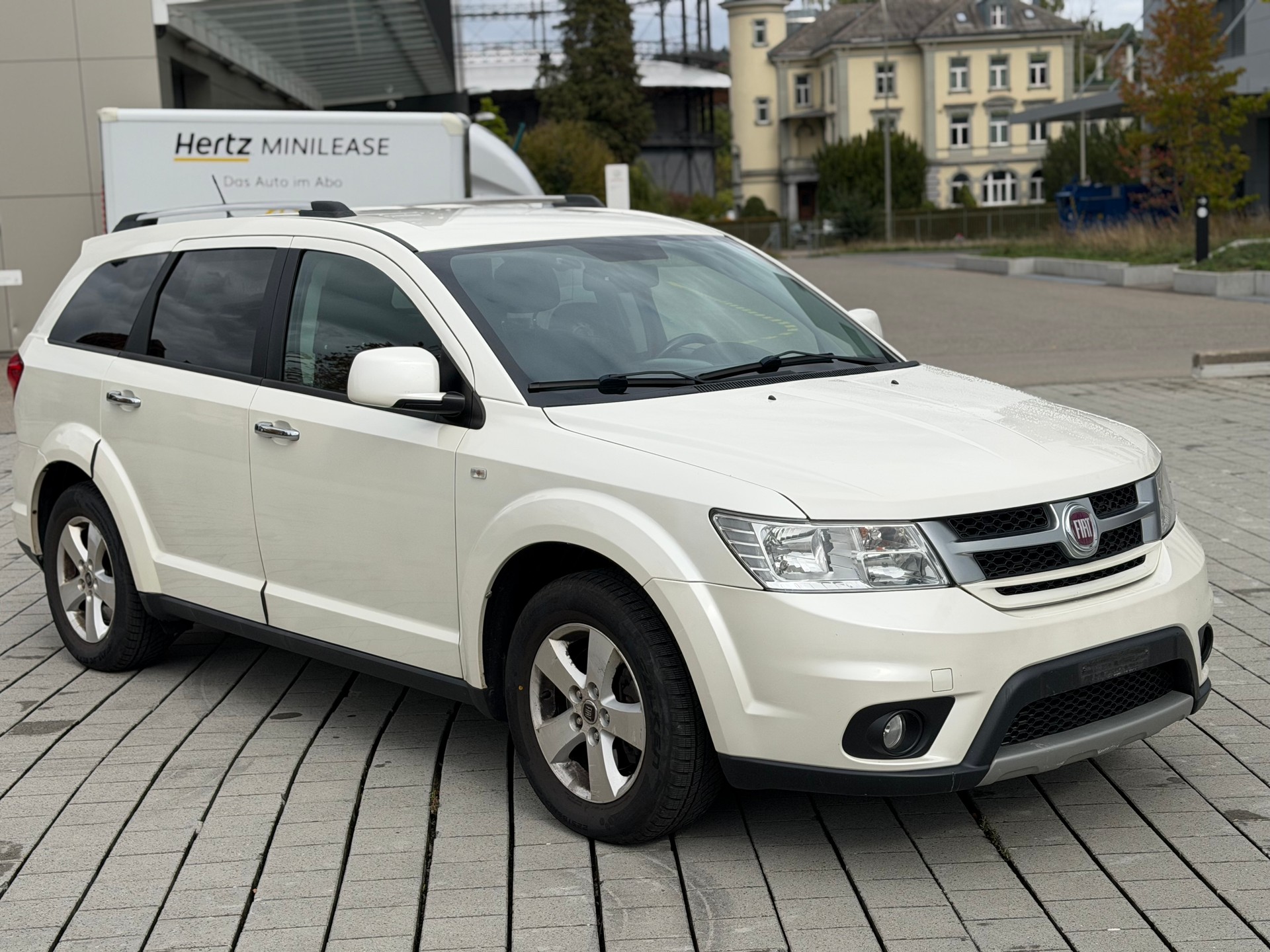 FIAT Freemont 3.6 V6 Lounge AWD Automatic-image-1