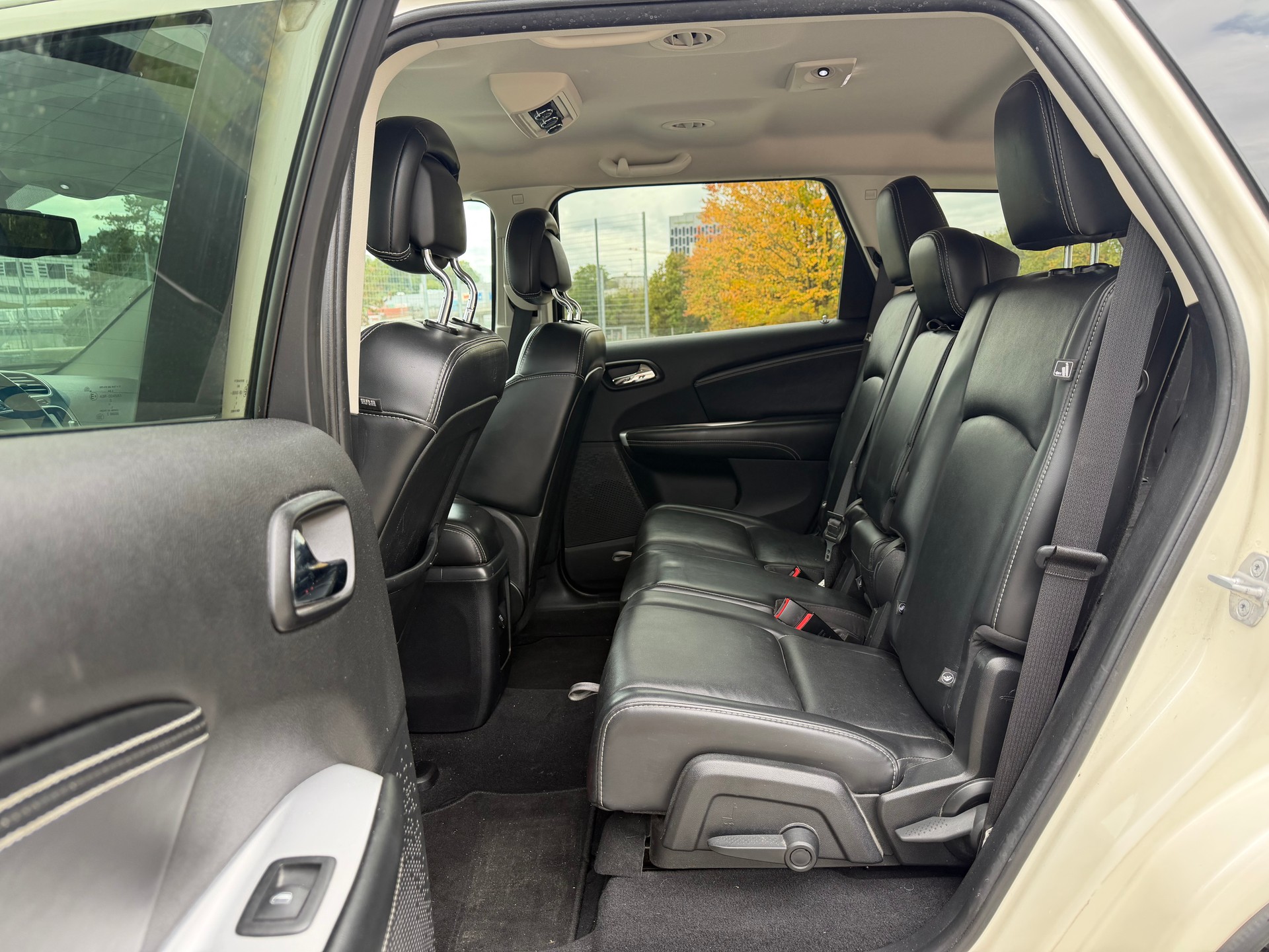 FIAT Freemont 3.6 V6 Lounge AWD Automatic-image-11