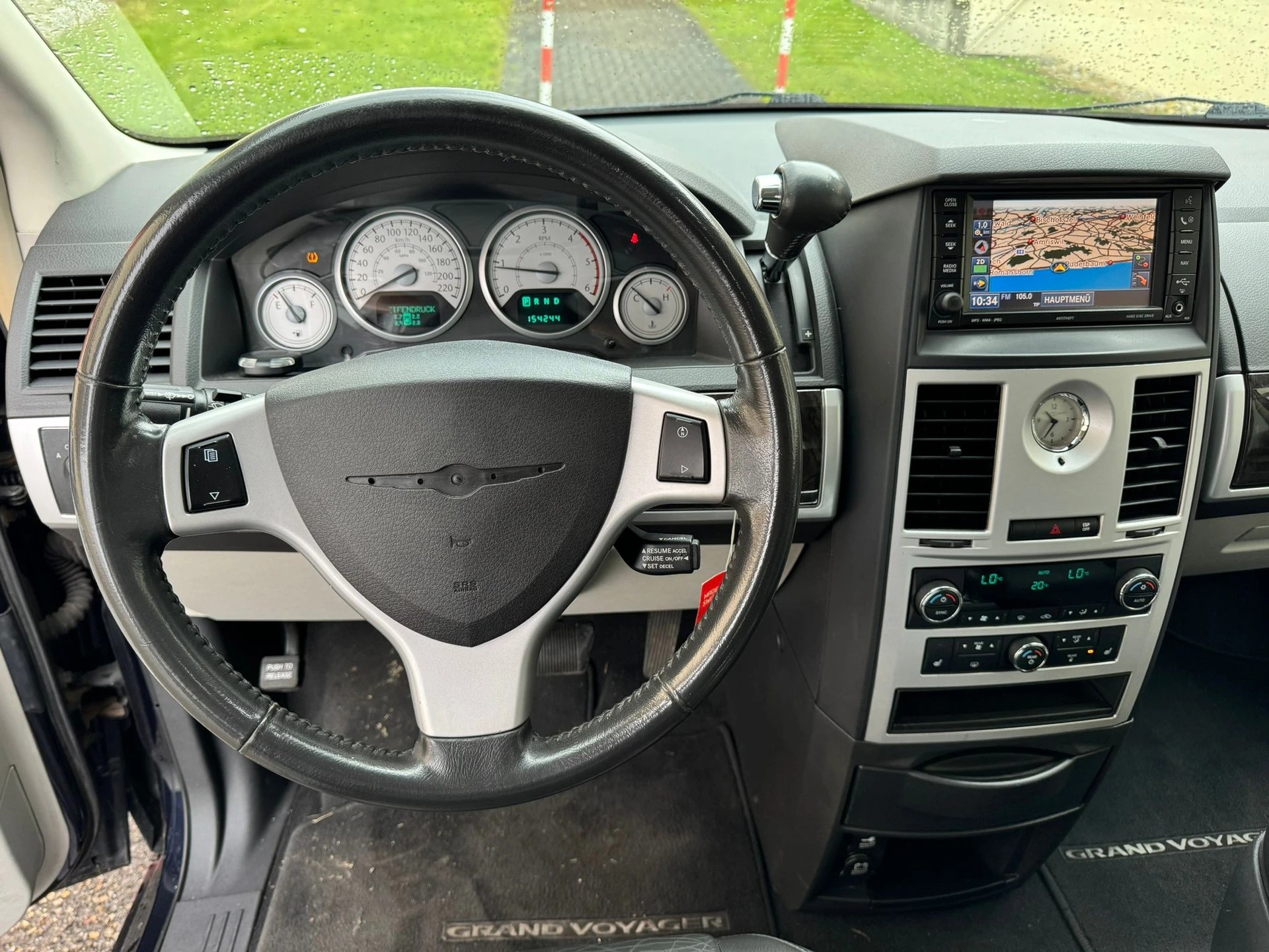 CHRYSLER Grand Voyager 2.8 CRD Limited Automatic-image-9