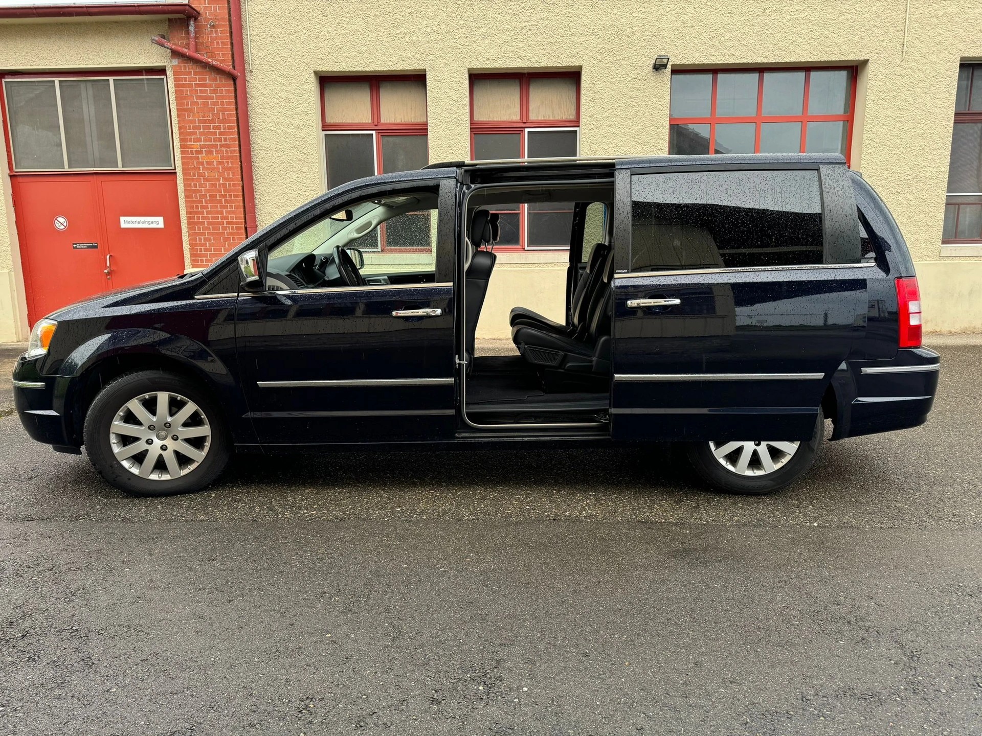 CHRYSLER Grand Voyager 2.8 CRD Limited Automatic-image-3