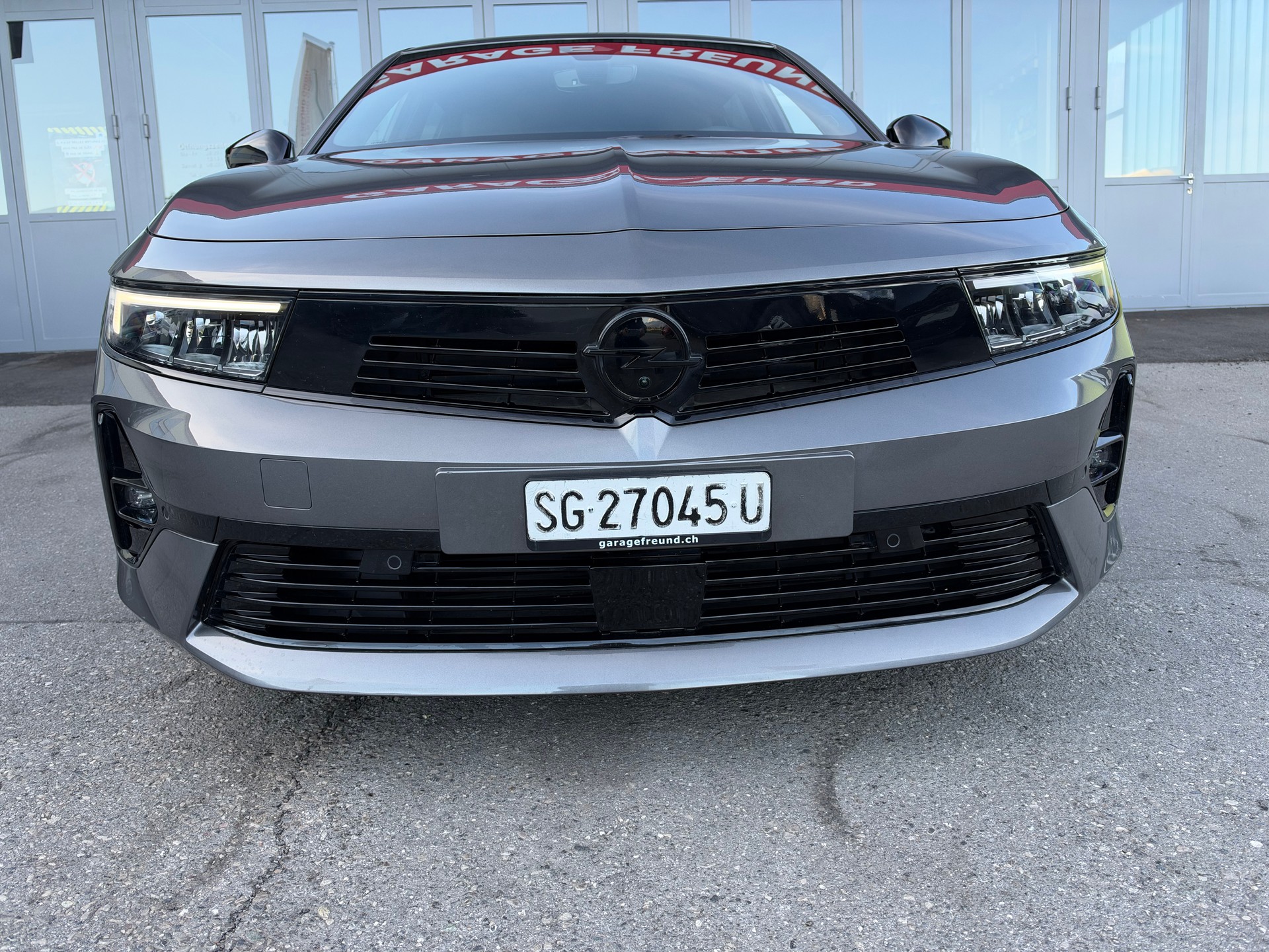 OPEL Astra Sports Tourer 1.2i Turbo GS A-image-1