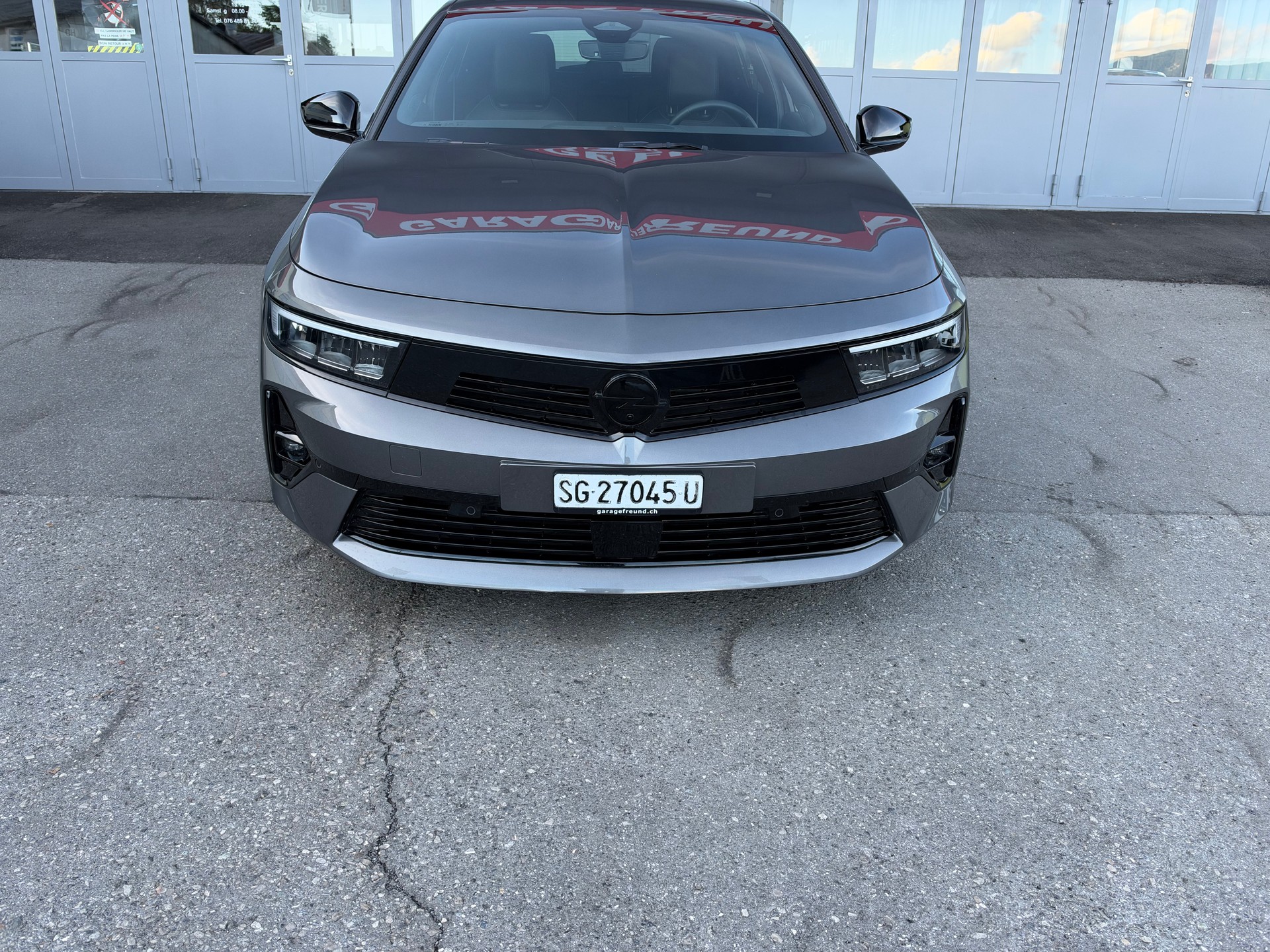 OPEL Astra Sports Tourer 1.2i Turbo GS A-image-13
