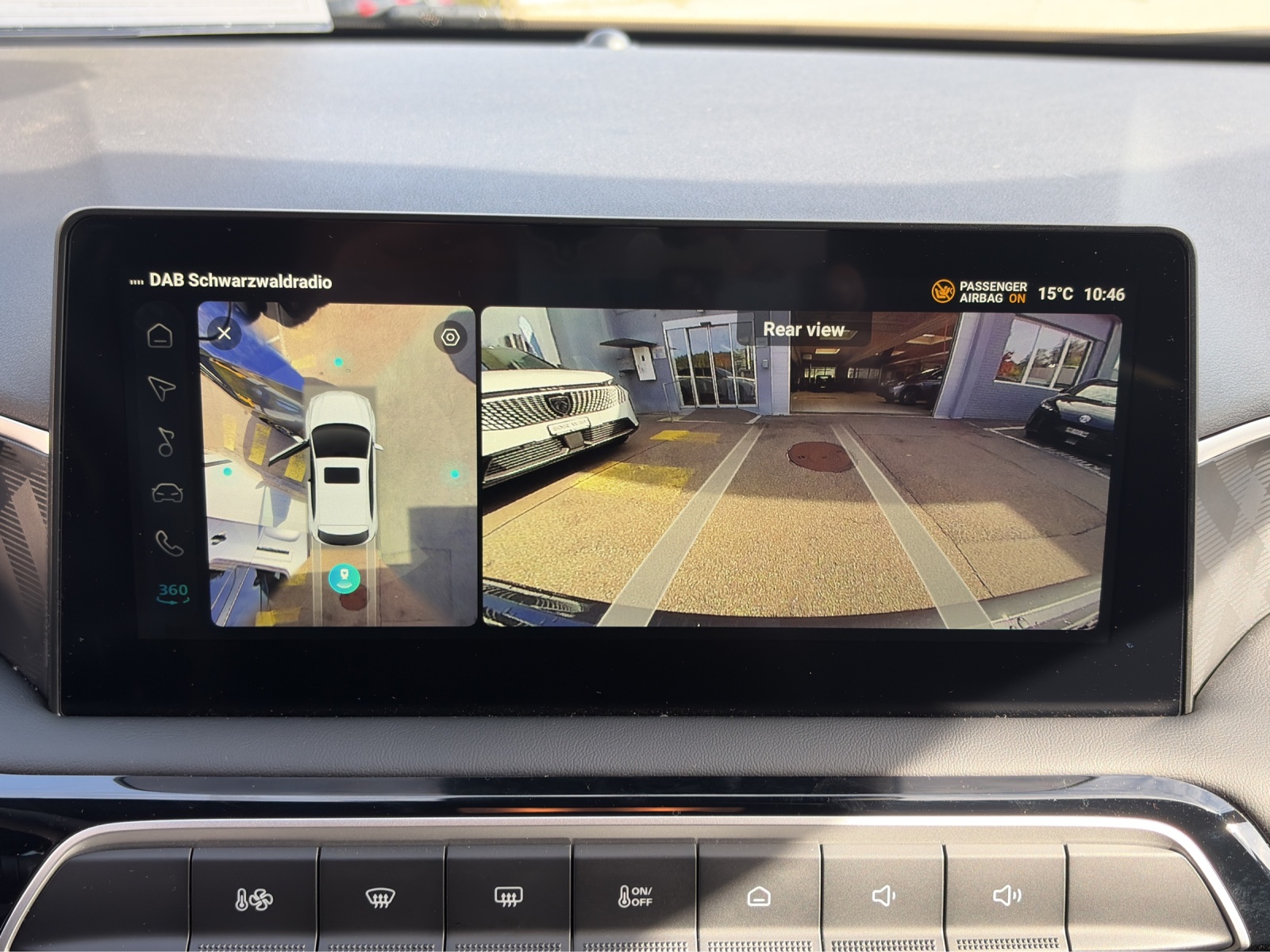 MG 3 1.5 Hybrid Luxury-image-9