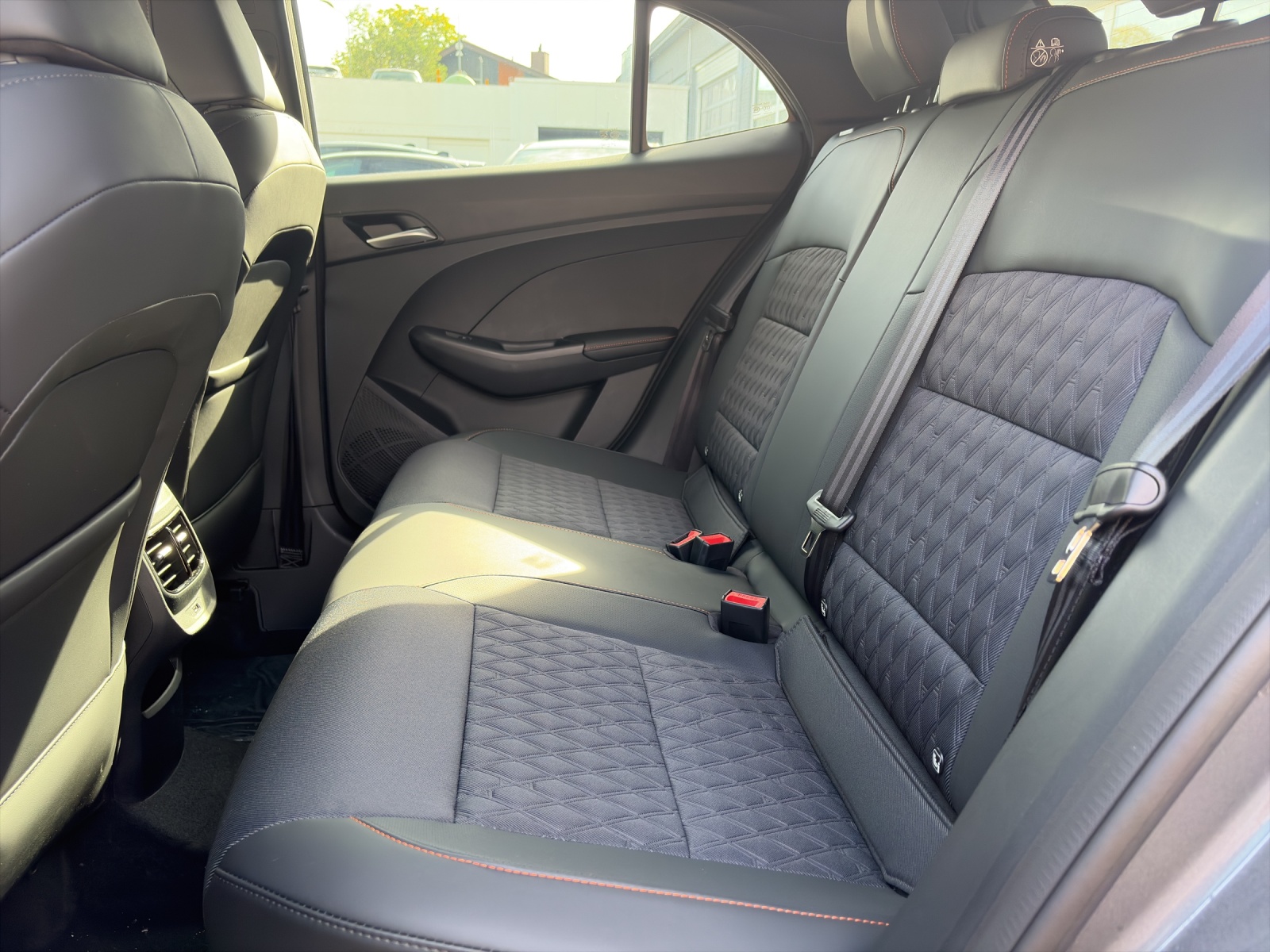 MG 3 1.5 Hybrid Luxury-image-4