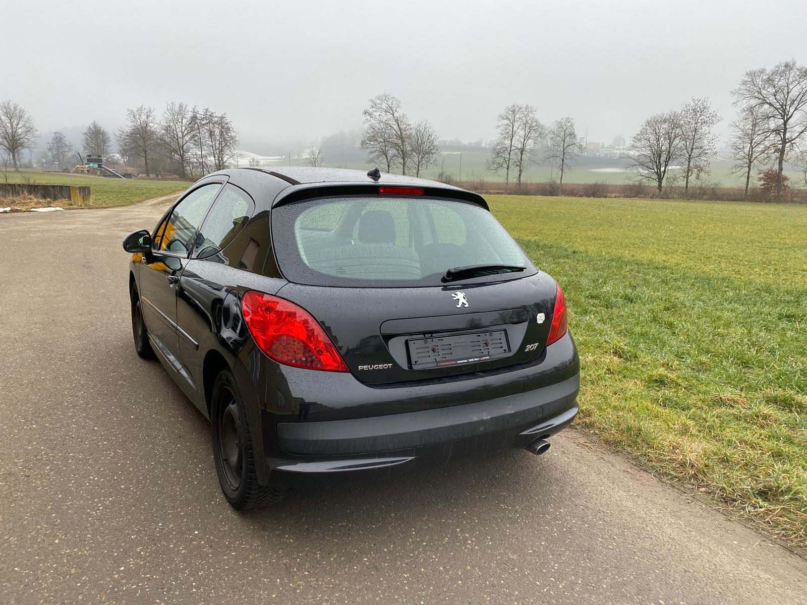 PEUGEOT 207 1.6 16V XS Premium-image-4