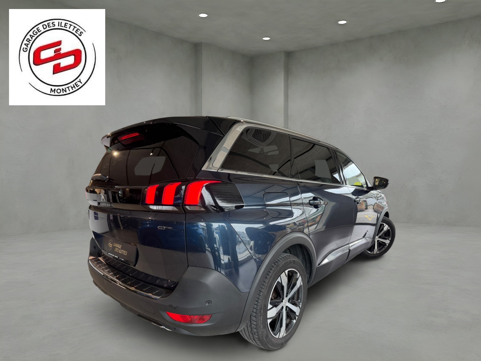 PEUGEOT 5008 2.0 BlueHDi GT EAT 7 places-image-6