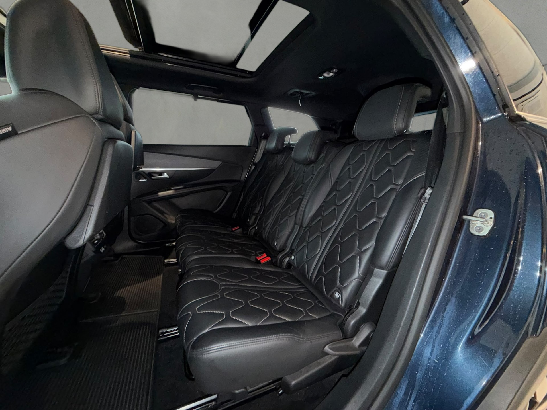 PEUGEOT 5008 2.0 BlueHDi GT EAT 7 places-image-10