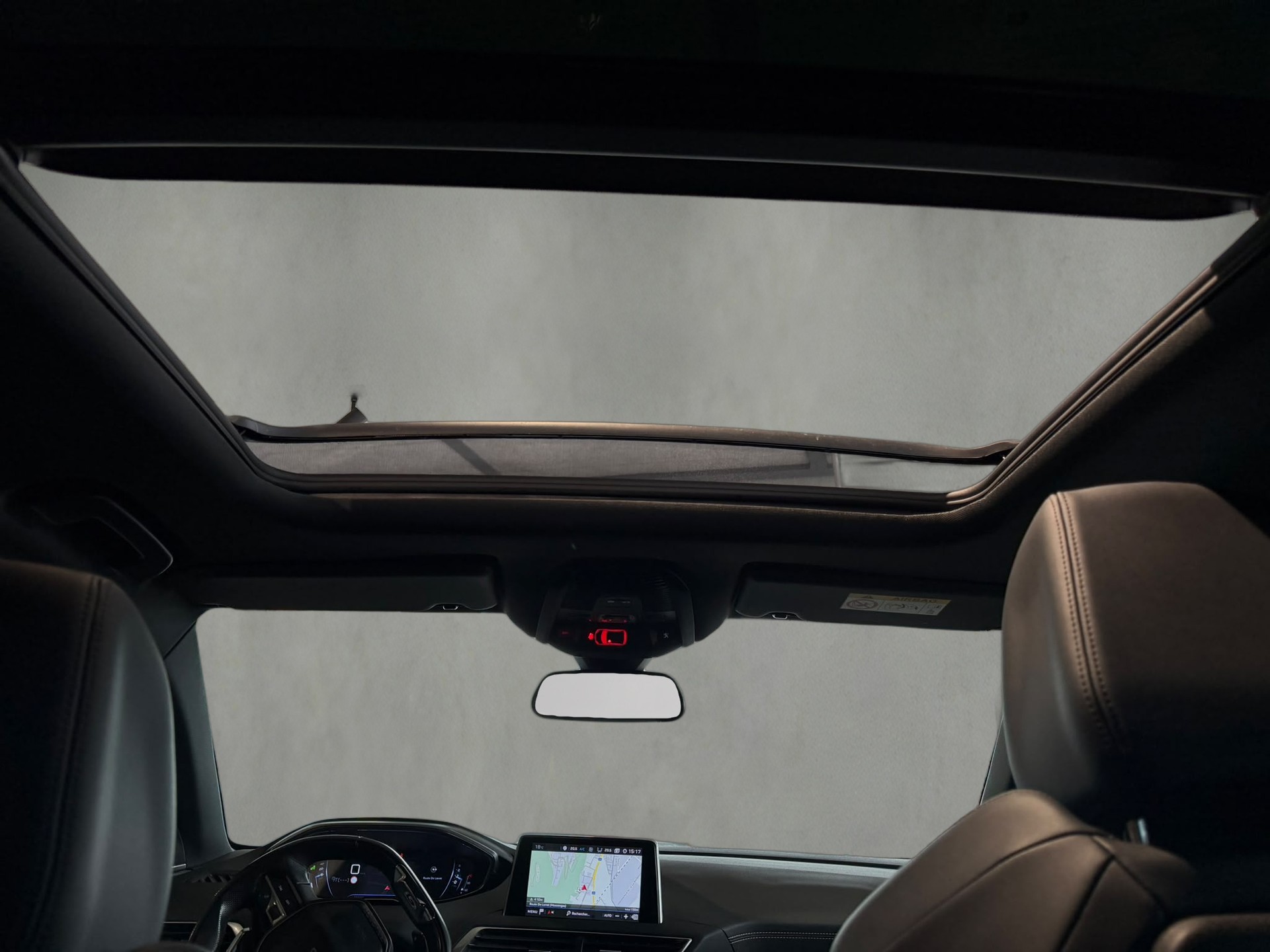 PEUGEOT 5008 2.0 BlueHDi GT EAT 7 places-image-21