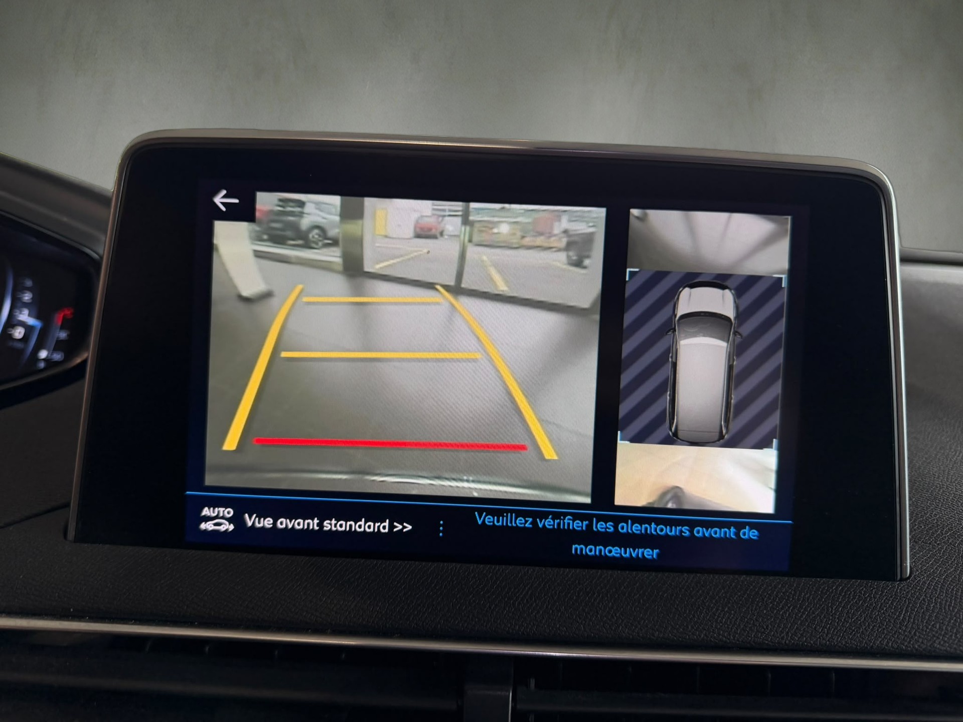PEUGEOT 5008 2.0 BlueHDi GT EAT 7 places-image-18