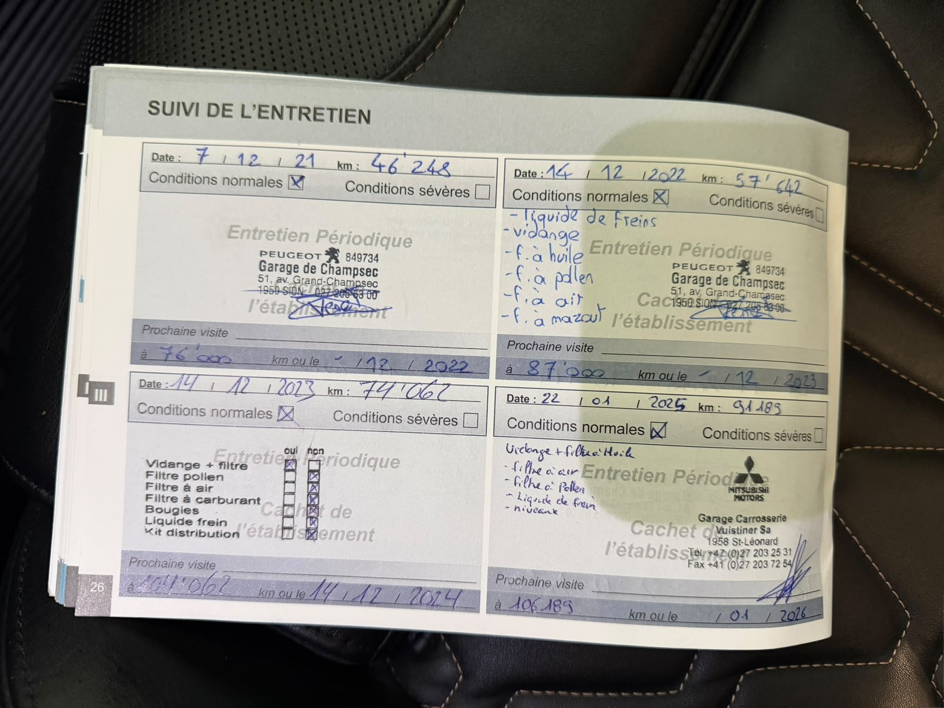 PEUGEOT 5008 2.0 BlueHDi GT EAT 7 places-image-24