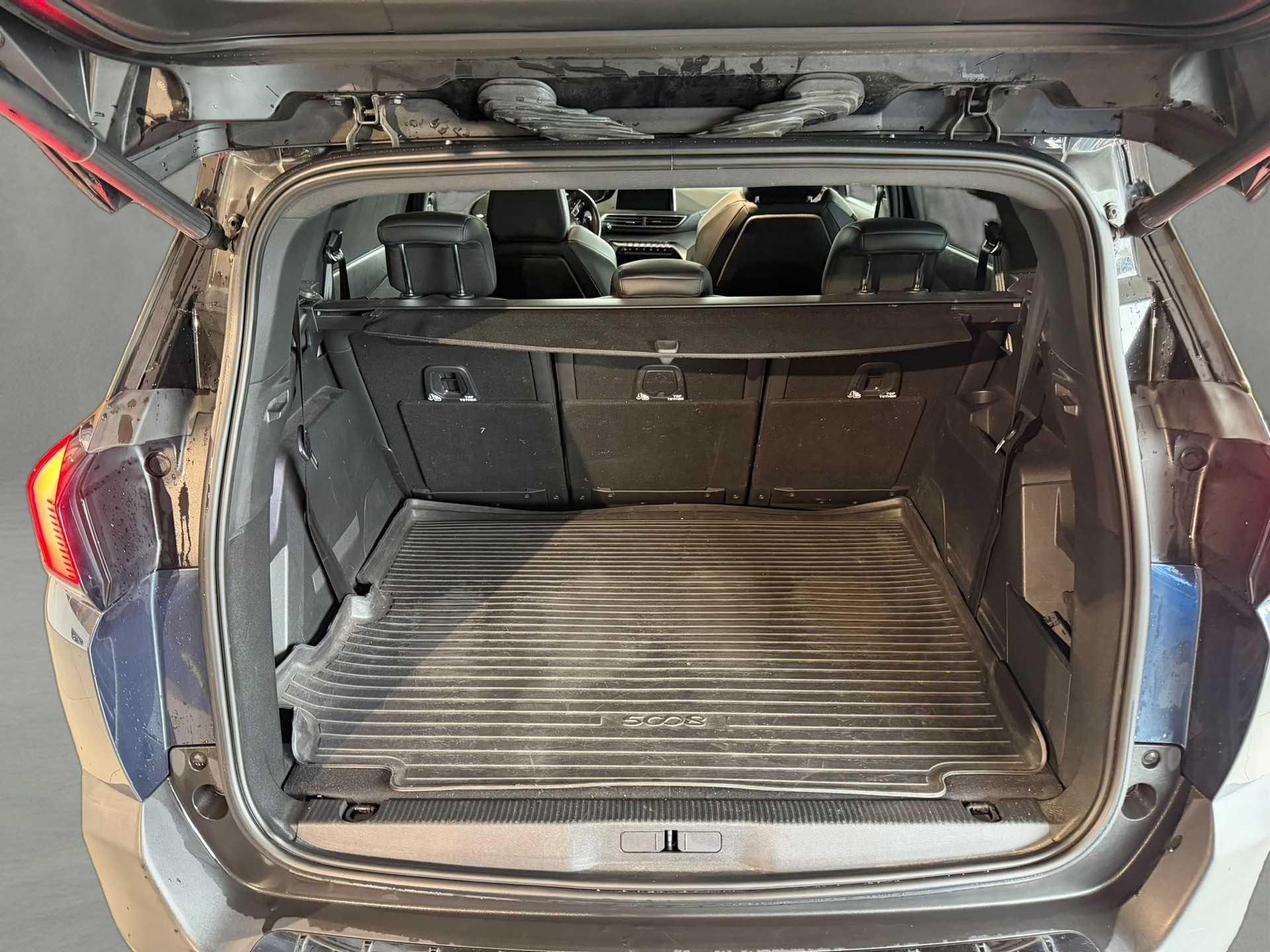 PEUGEOT 5008 2.0 BlueHDi GT EAT 7 places-showroom-element-3