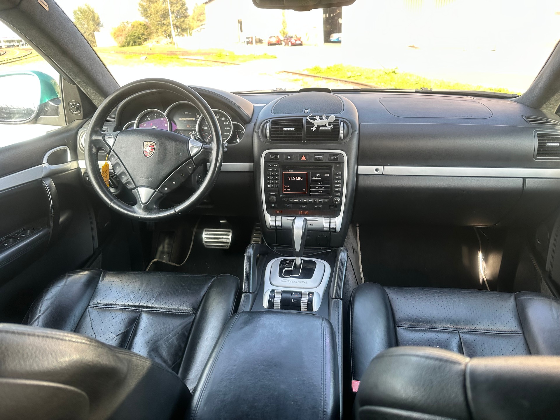 PORSCHE Cayenne Turbo-image-10