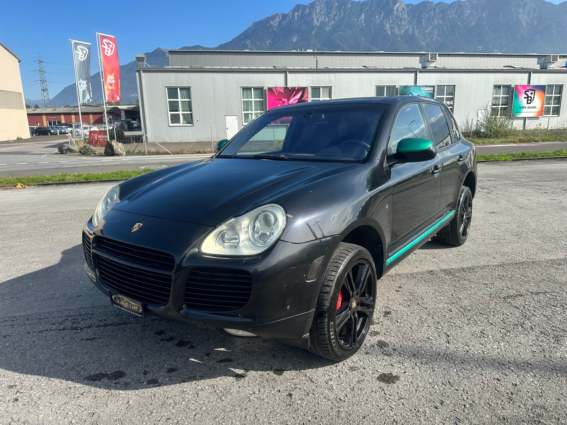 PORSCHE Cayenne Turbo-image-2
