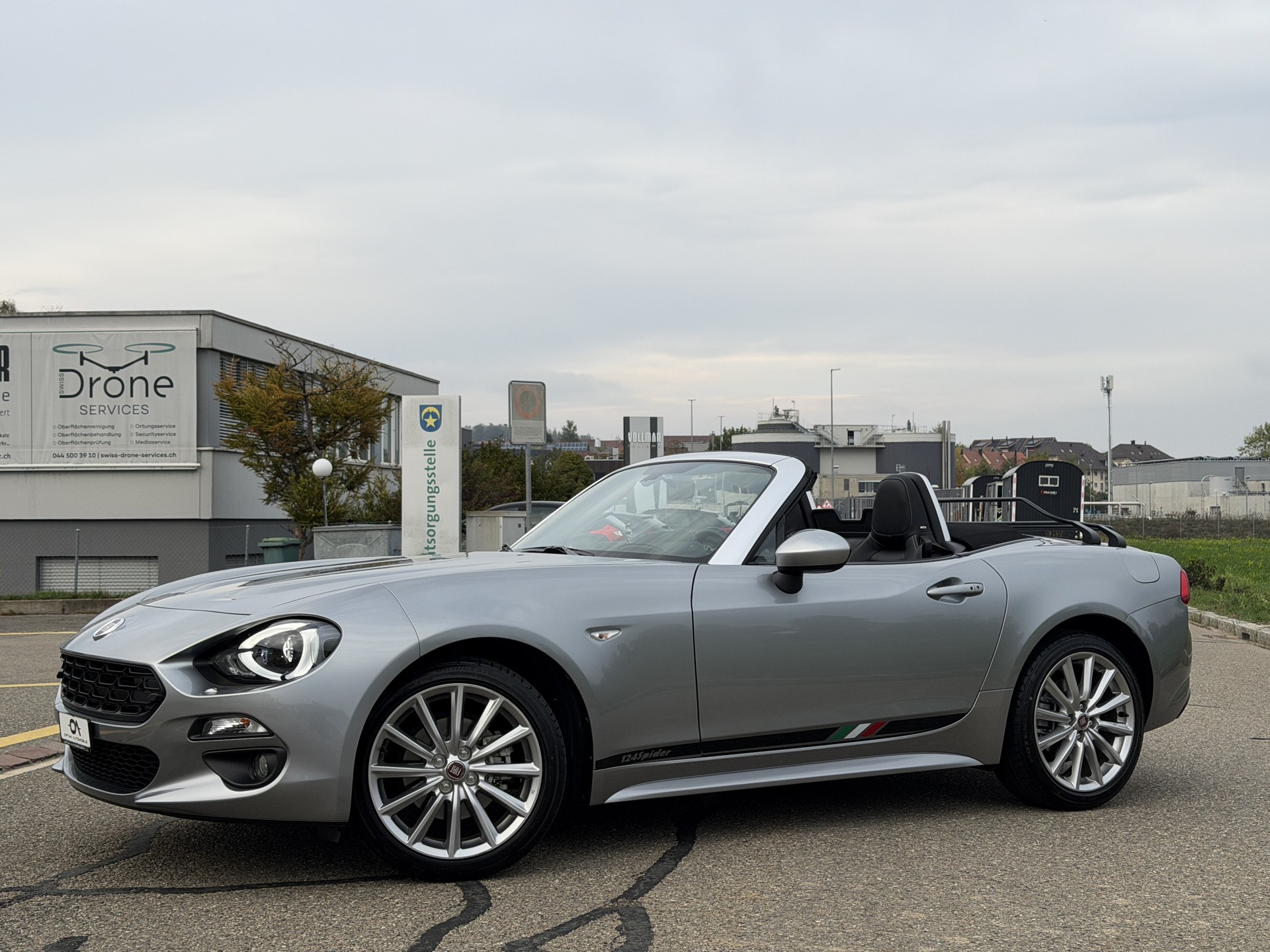 FIAT 124 Spider 1.4 TB Lusso Automatic - *NEUWERTIG* - *VOLLAUSSTATTUNG* - *8-FACH ALURÄDER* - *GARANTIE*-image-4
