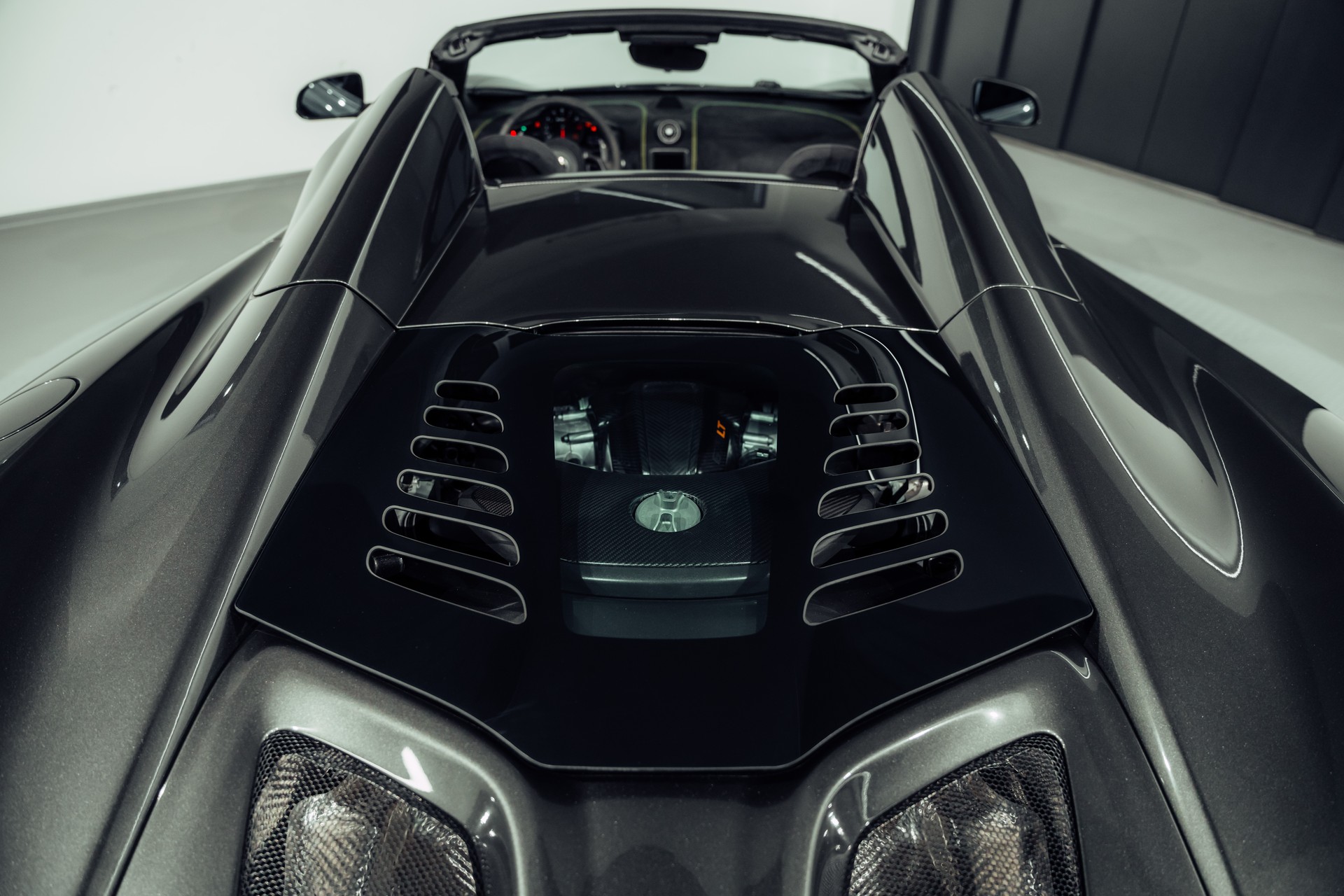 McLAREN 675LT Spider 3.8 V8 SSG-image-15