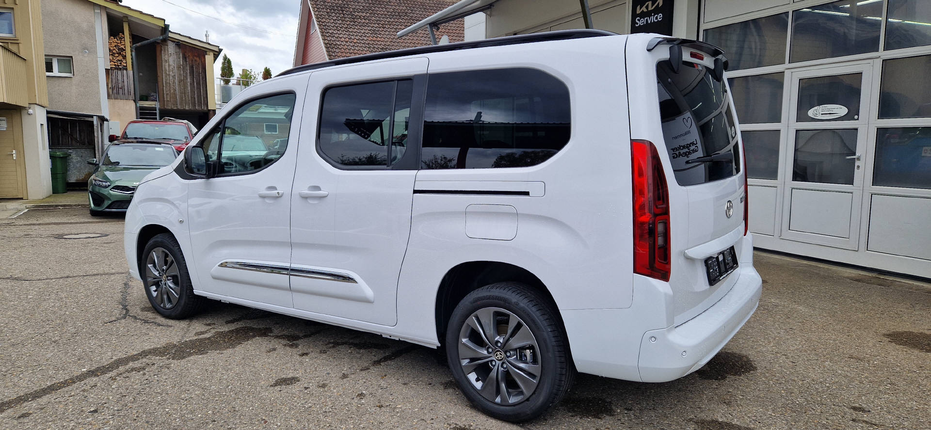 TOYOTA Proace City Verso Style L2 1.5 HDi-image-11