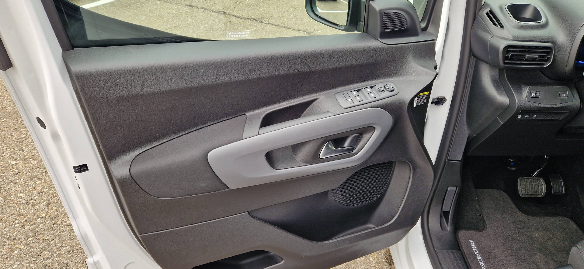 TOYOTA Proace City Verso Style L2 1.5 HDi-image-2