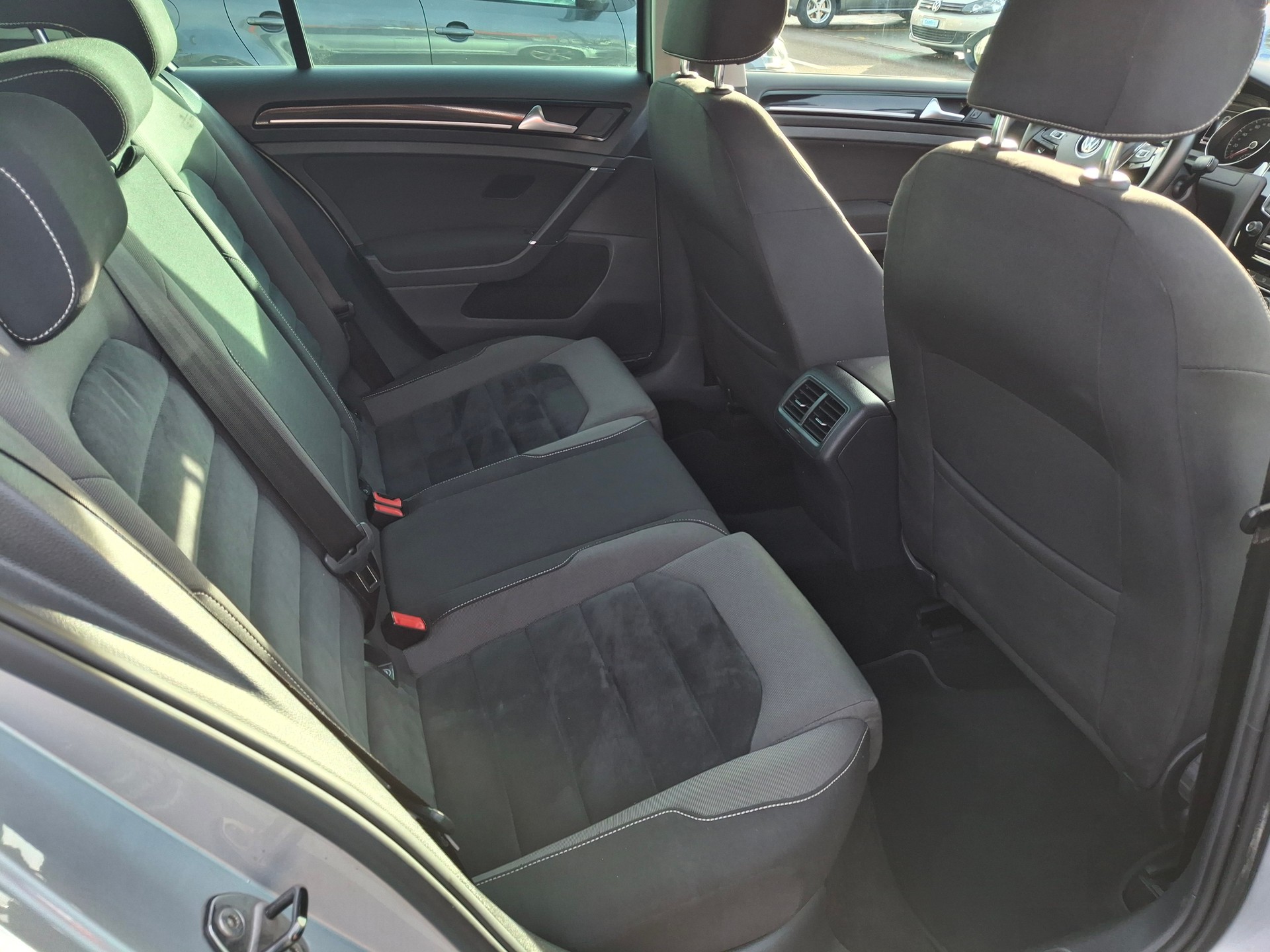 VW Golf 1.4 TSI Cup DSG-image-24