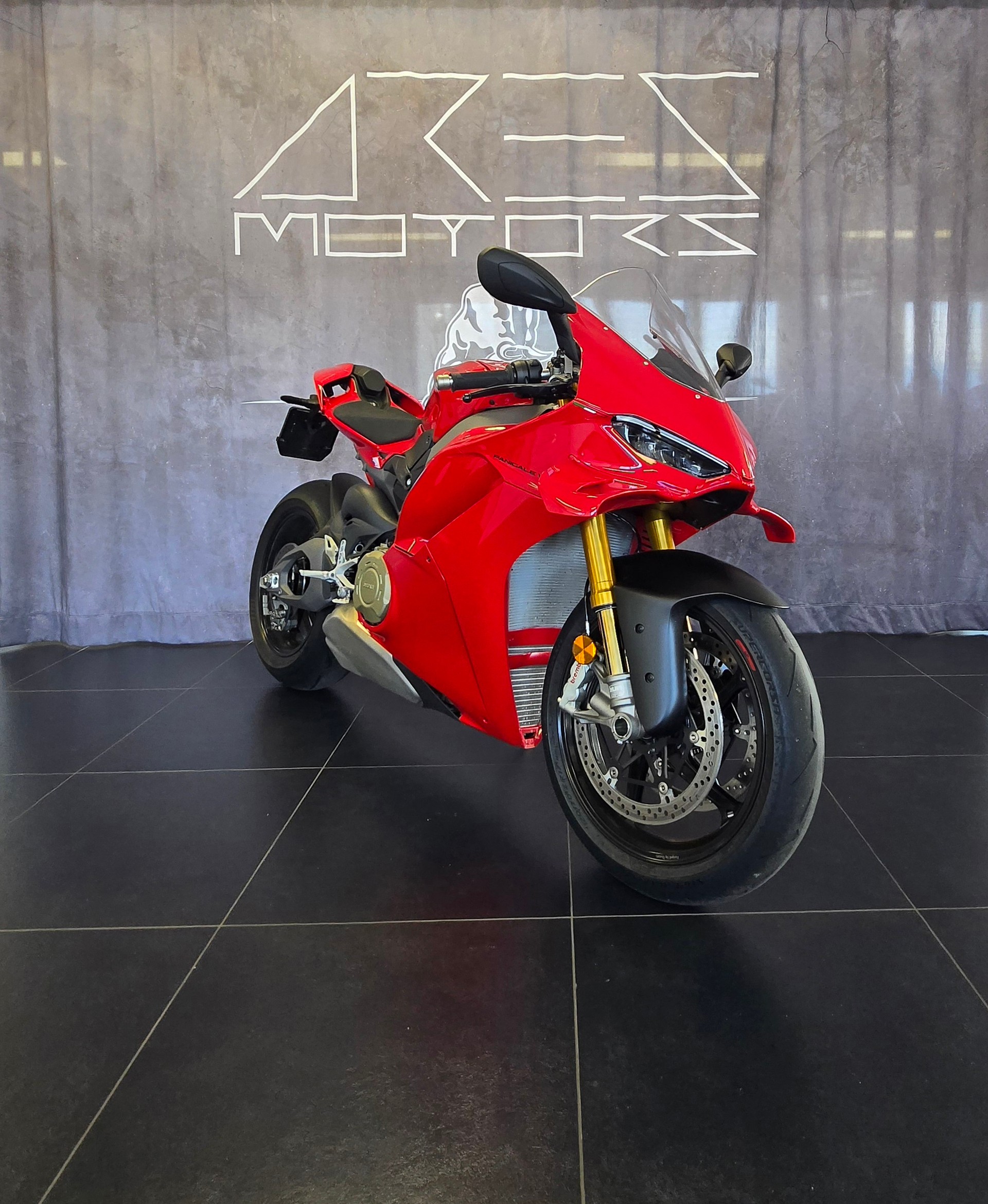 DUCATI PANIGALE V4 S-showroom-element-1