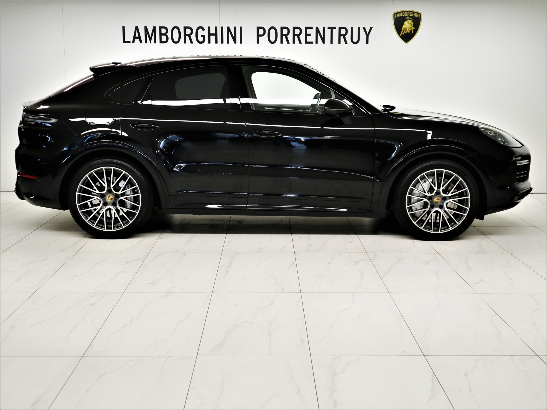 PORSCHE Cayenne Turbo Coupé-image-1