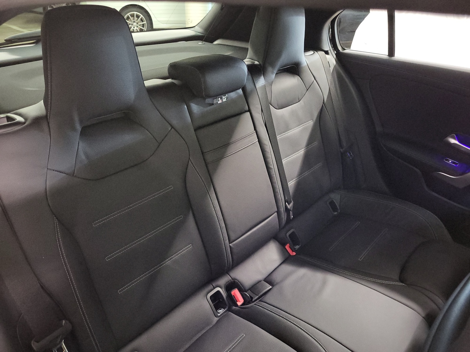 MERCEDES-BENZ A 220 AMG Line 4Matic-image-9