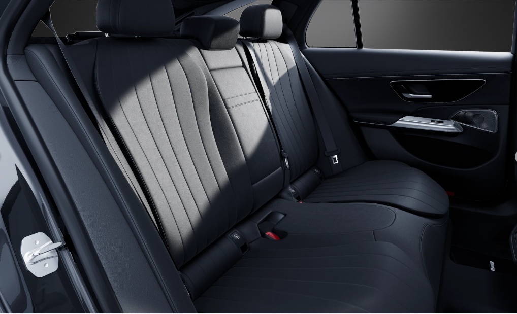 MERCEDES-BENZ E 220 d T 4Matic 9G-Tronic-image-9