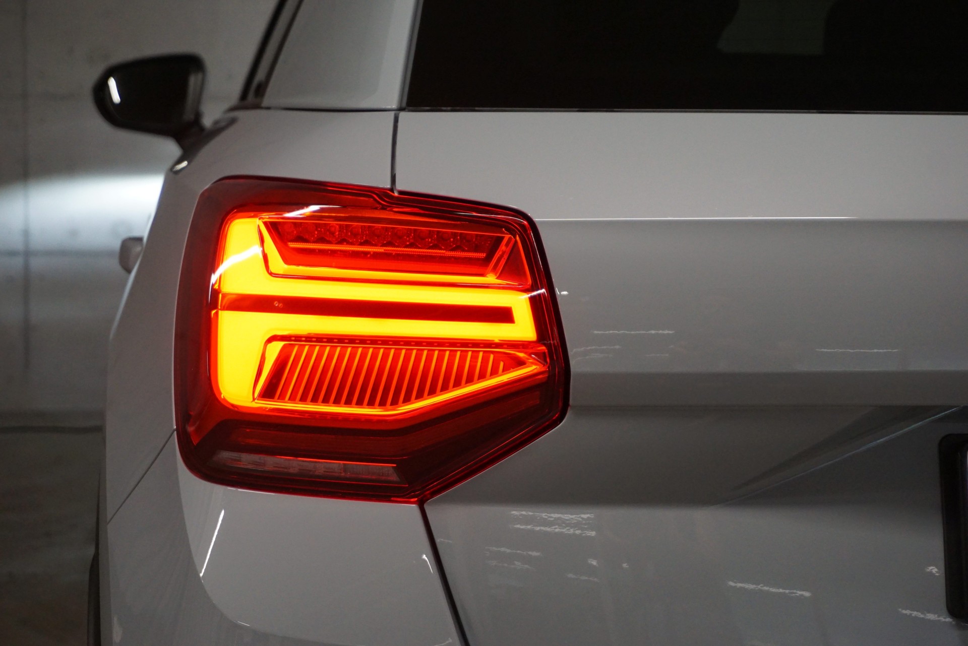 AUDI Q2 40 TFSI S line Attraction quattro S-tronic-image-4