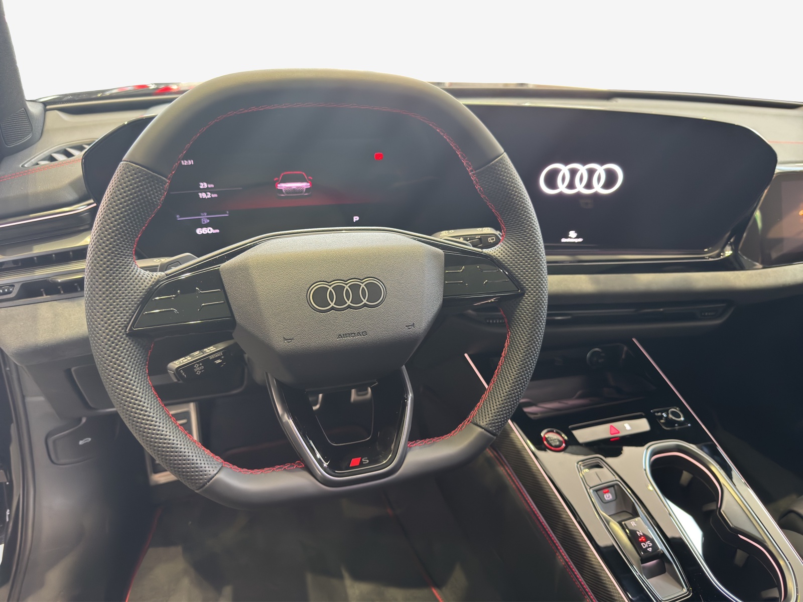 AUDI A6 Avant TFSI quattro 270 kW S tronic-image-9
