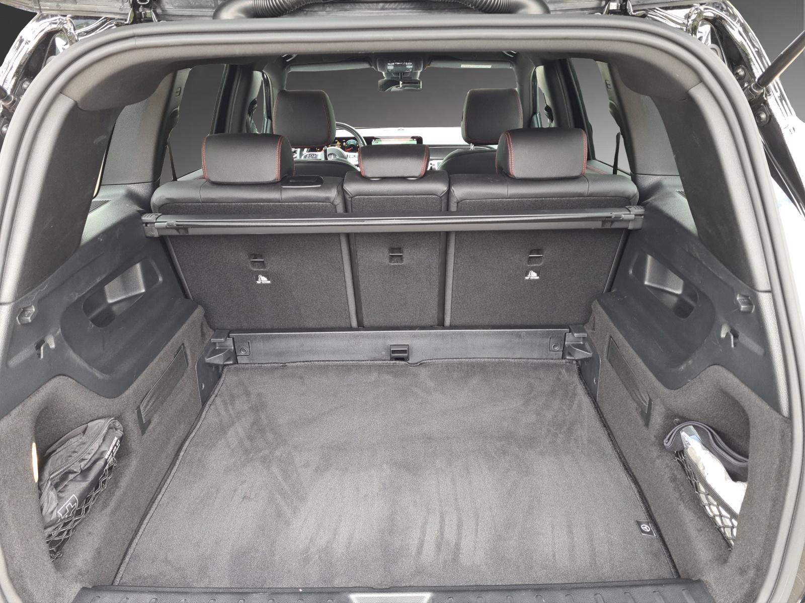 MERCEDES-BENZ GLB 250 4Matic AMG Line 8G-Tronic-image-9