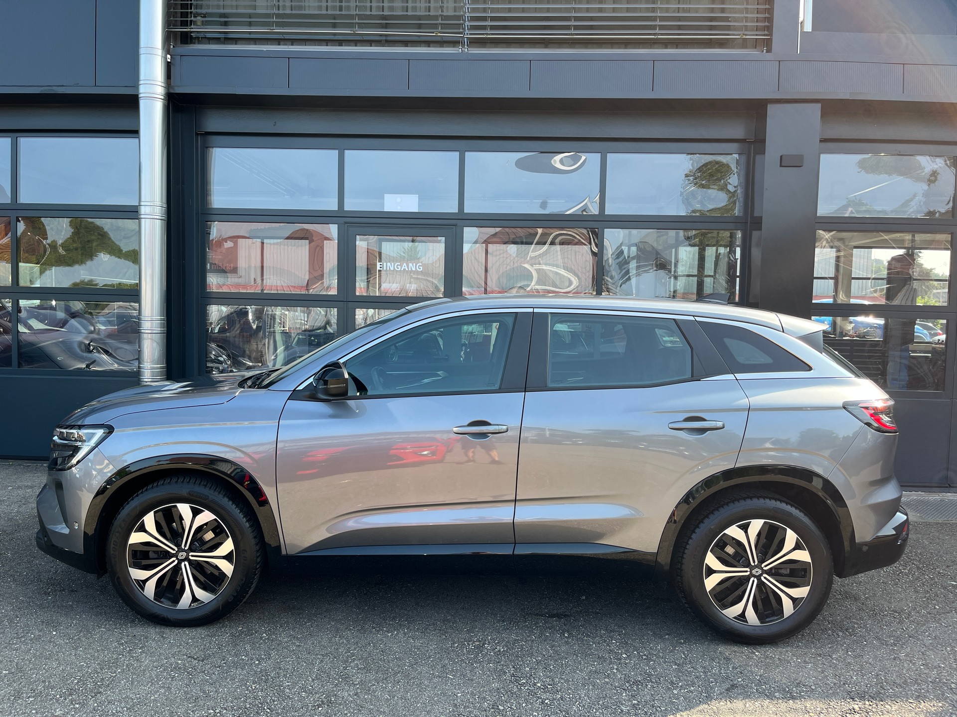 RENAULT Austral 1.3 MHEV 160 Techno A-image-2