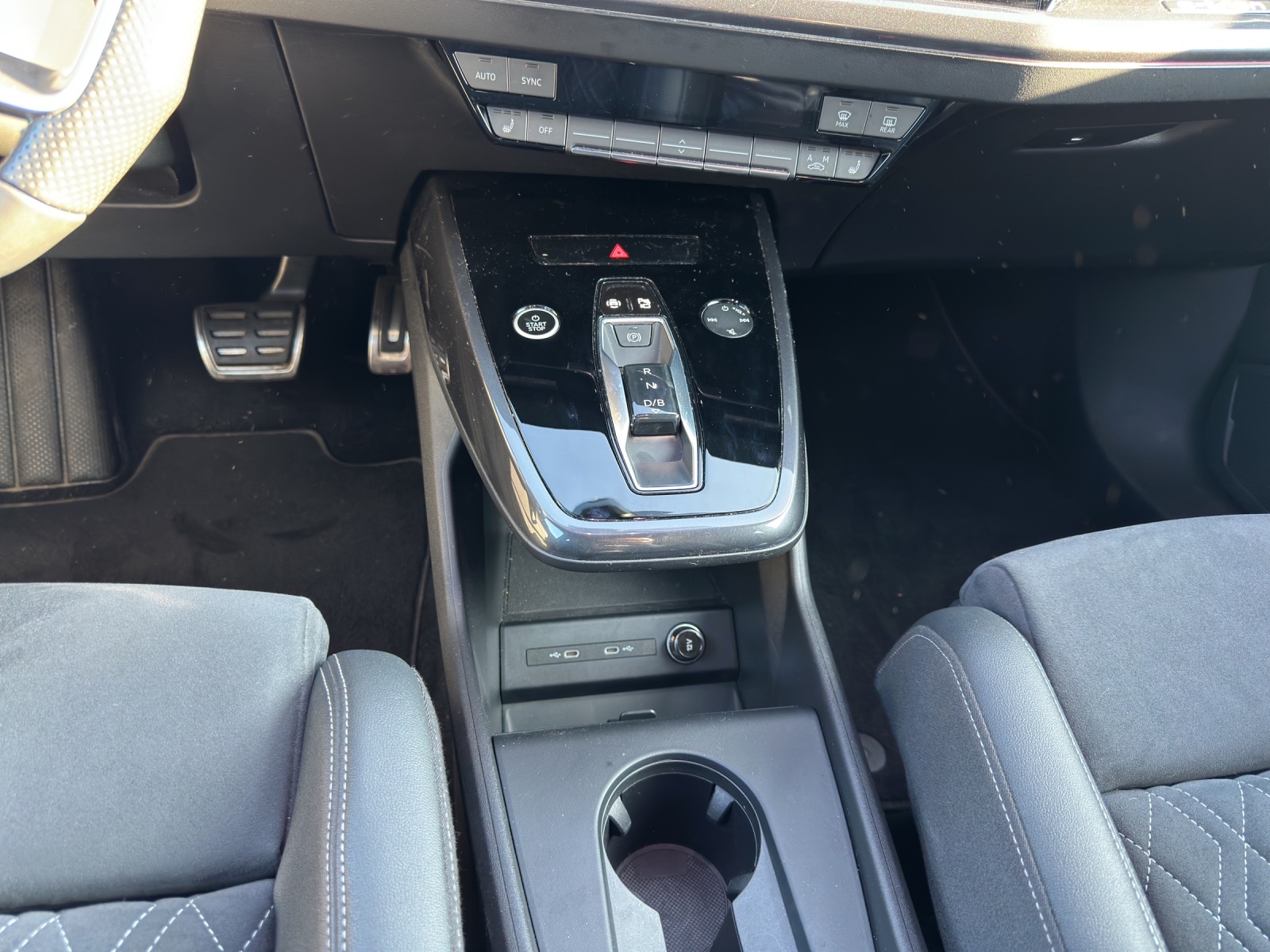 AUDI Q4 Sportback e-tron 50 quattro-image-11