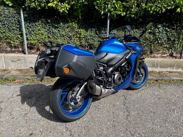 SUZUKI GSX-S 1000 GT Travel-showroom-element-2