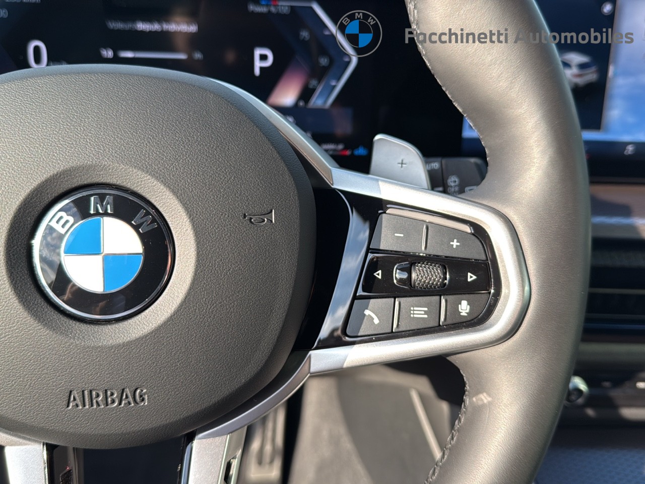 BMW 330d xDrive 48V Touring Steptronic M Sport-image-16