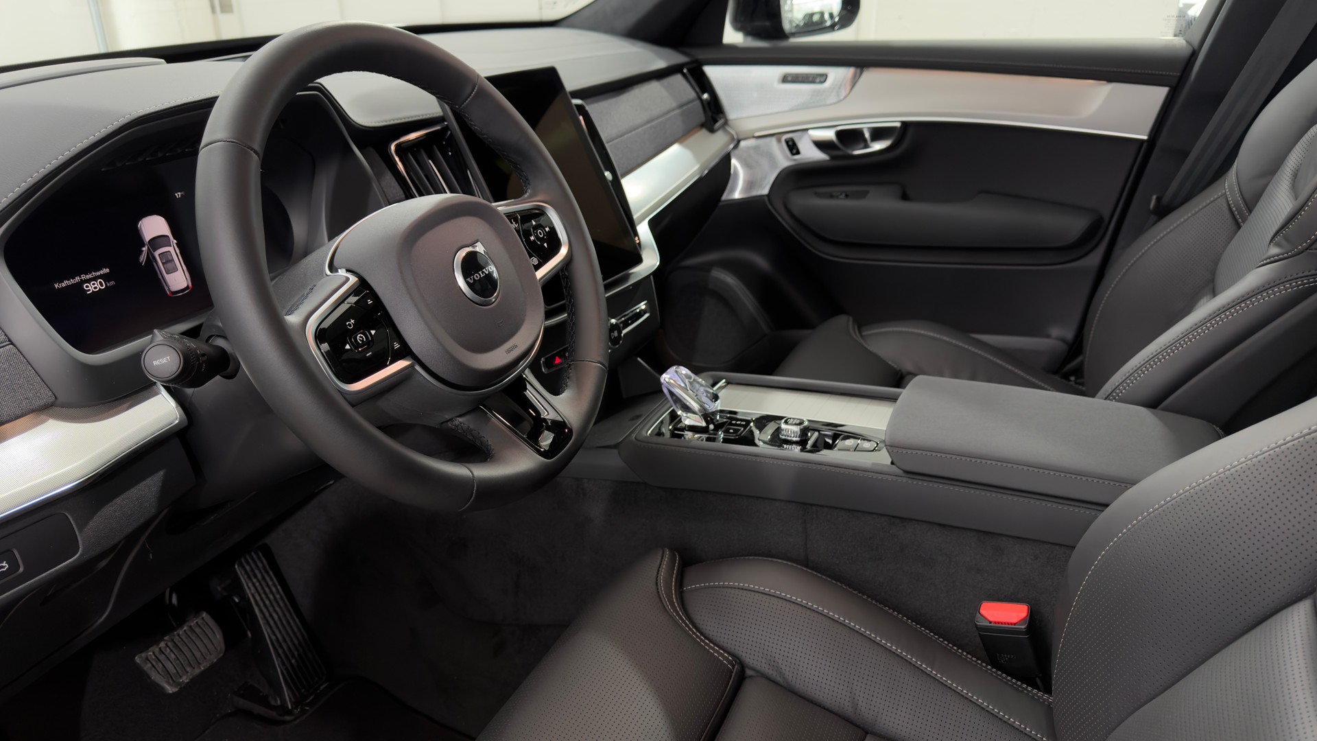 VOLVO XC90 2.0 T8 TE Black Edition e-image-3
