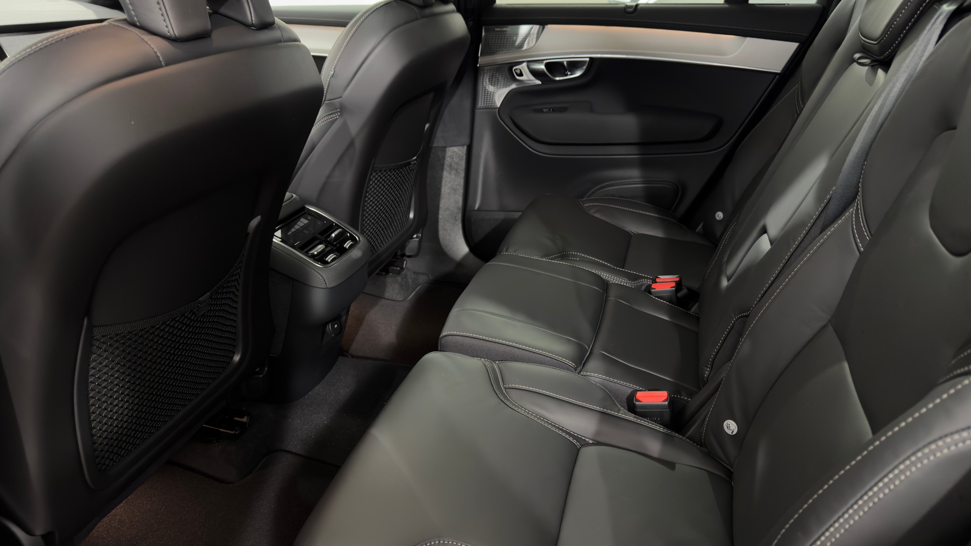 VOLVO XC90 2.0 T8 TE Black Edition e-image-5