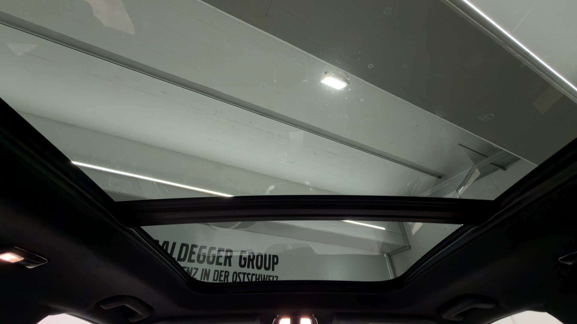 VOLVO XC90 2.0 T8 TE Black Edition e-image-9