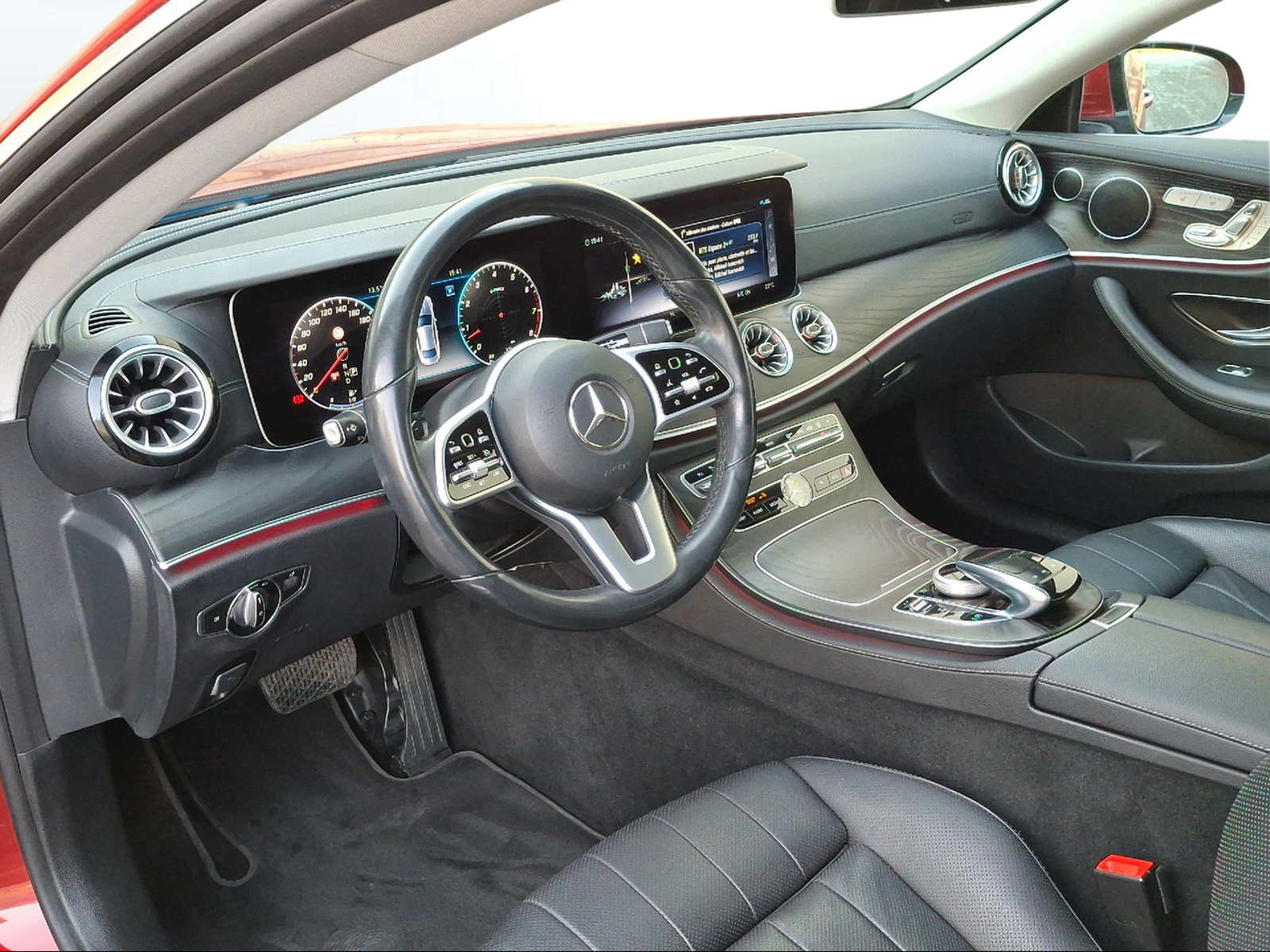 MERCEDES-BENZ E 450 Coupé Avantgarde 4 Matic 9G-Tronic-image-8