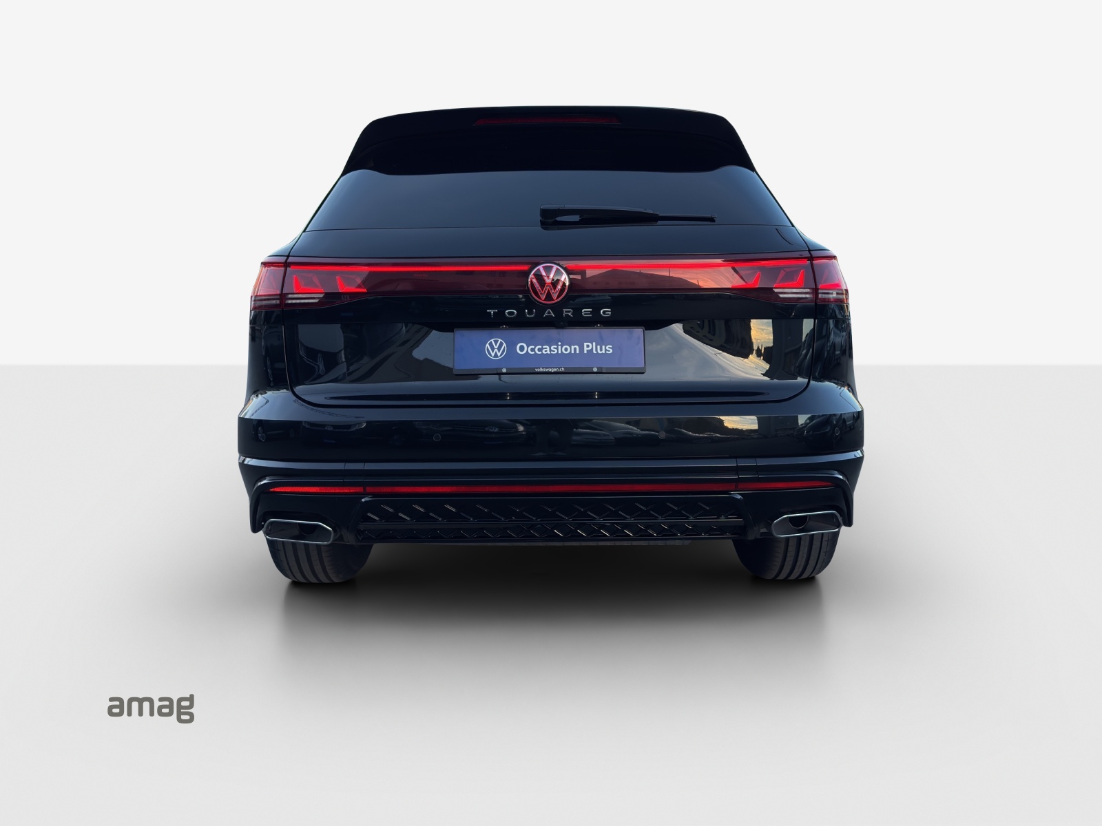 VW Touareg 3.0 TDI R-Line Tiptronic-image-3