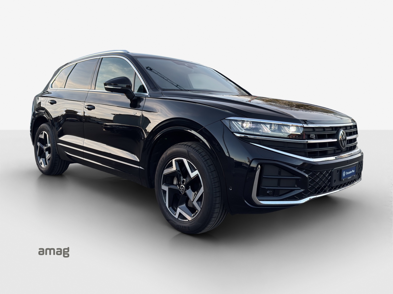 VW Touareg 3.0 TDI R-Line Tiptronic-image-5