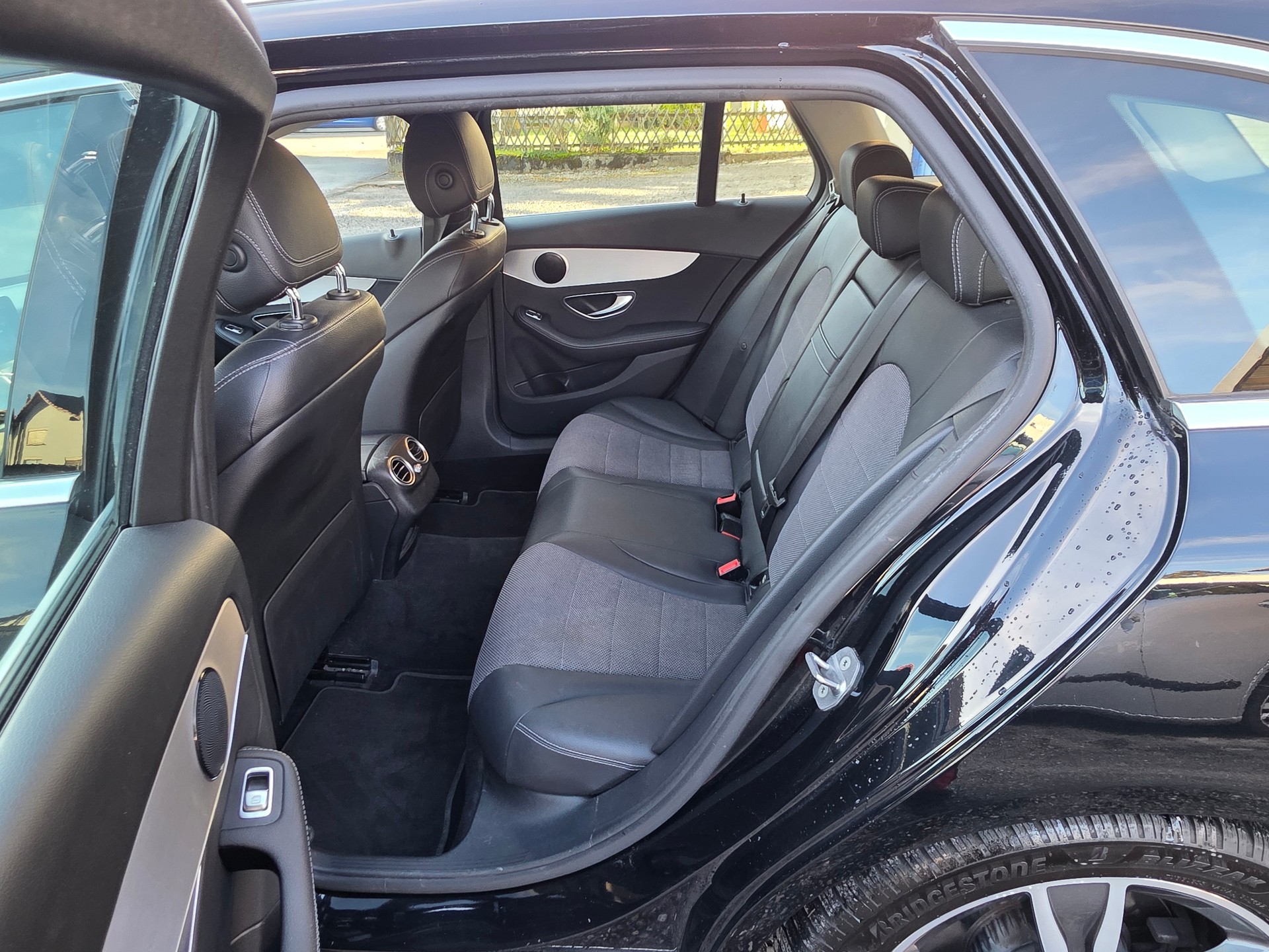 MERCEDES-BENZ C 200 Avantgarde 9G-Tronic-image-11