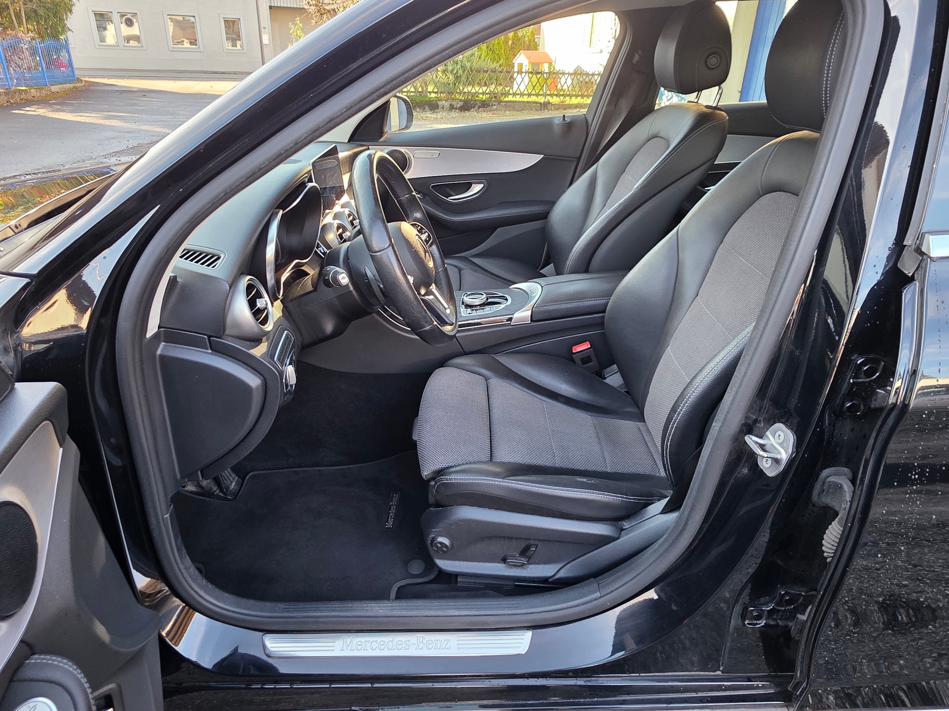 MERCEDES-BENZ C 200 Avantgarde 9G-Tronic-image-8